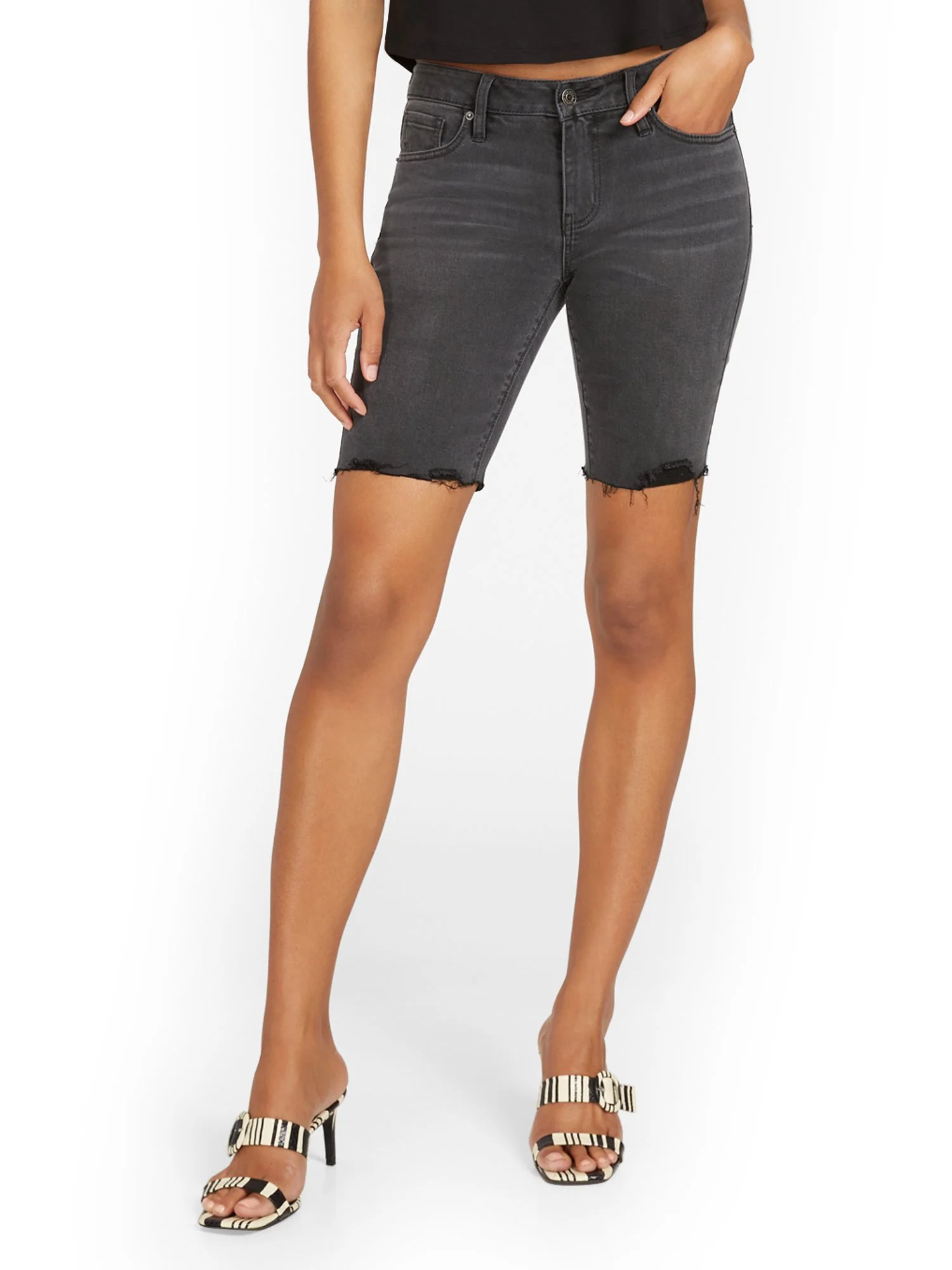 Lexi Mid-Rise 9-Inch Short - Black - Image 2