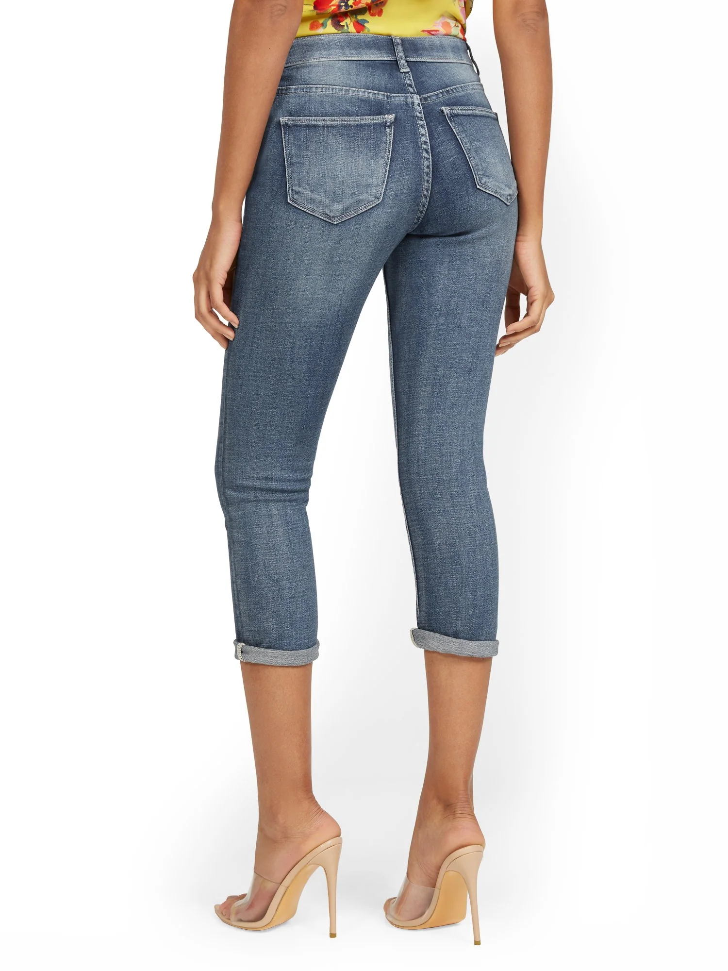 Lexi Mid-Rise Super-Skinny Capri Jeans - Siciliy Wash - Image 3