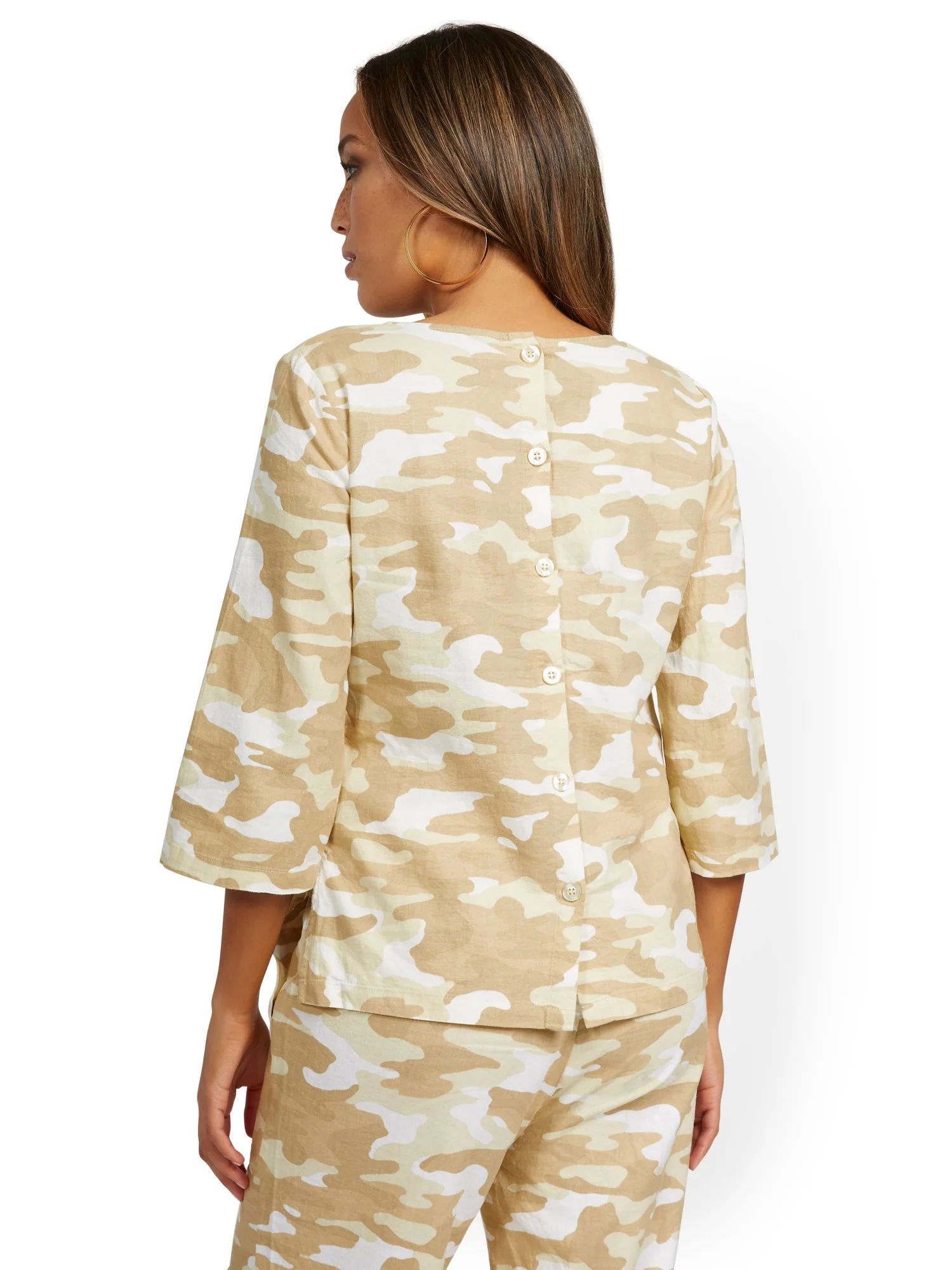 Linen-Blend Camo-Print V-Neck Button-Back Top - Image 3