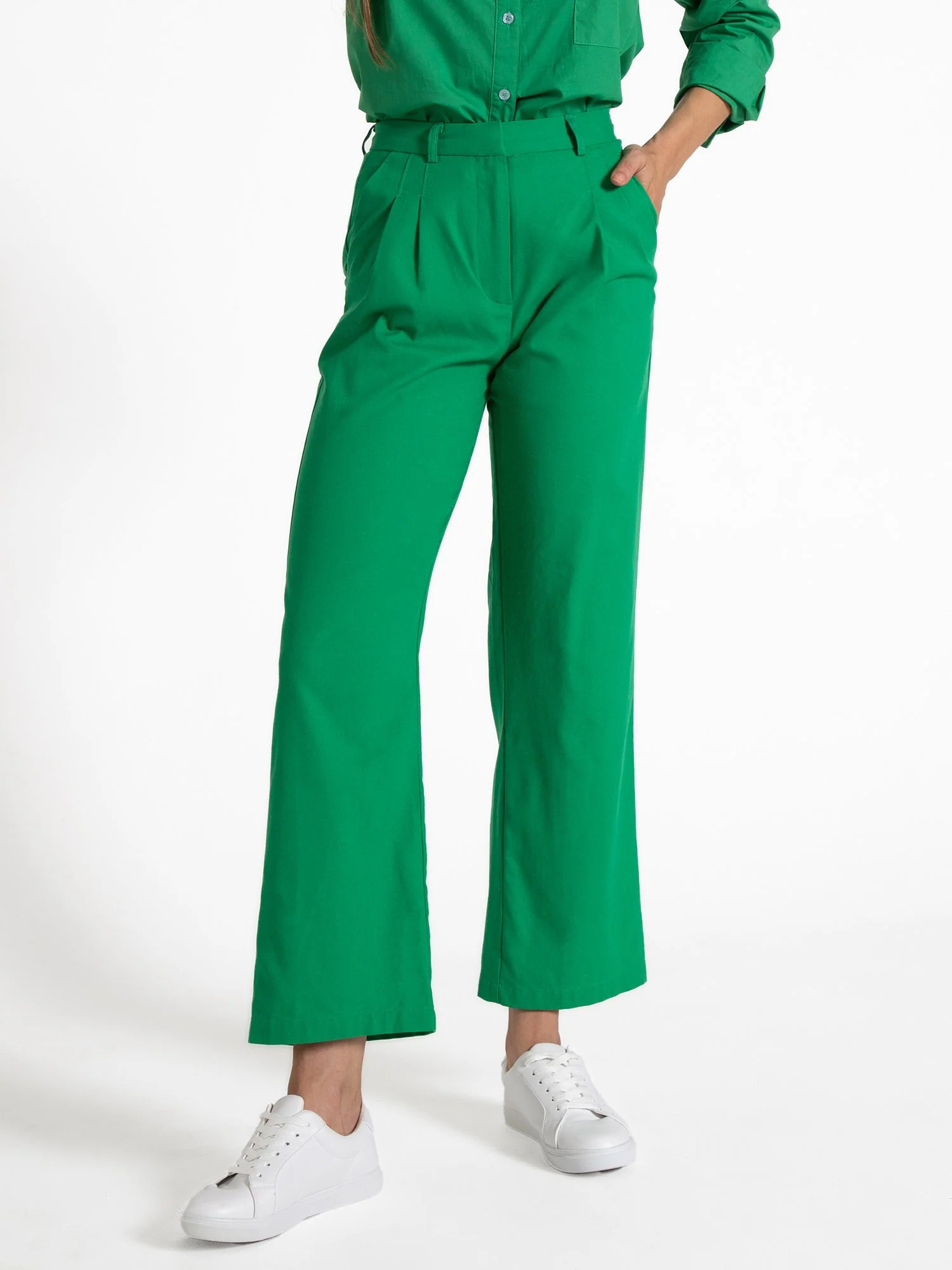 Linen Pleated Wide Leg Trouser - Crescent - Image 2