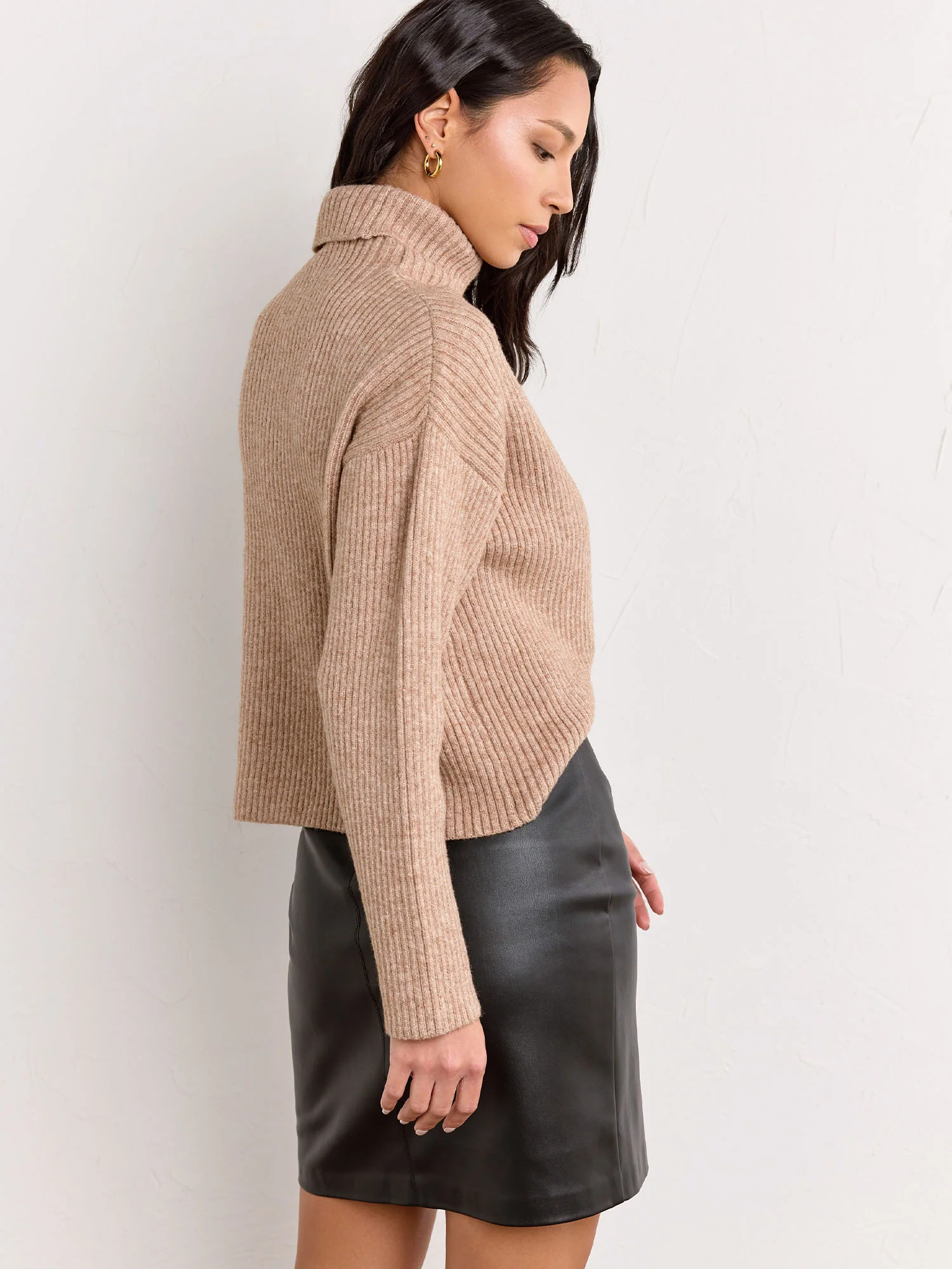 Long-Sleeve Ribbed Knit Turtleneck Pullover - Papermoon - Image 5