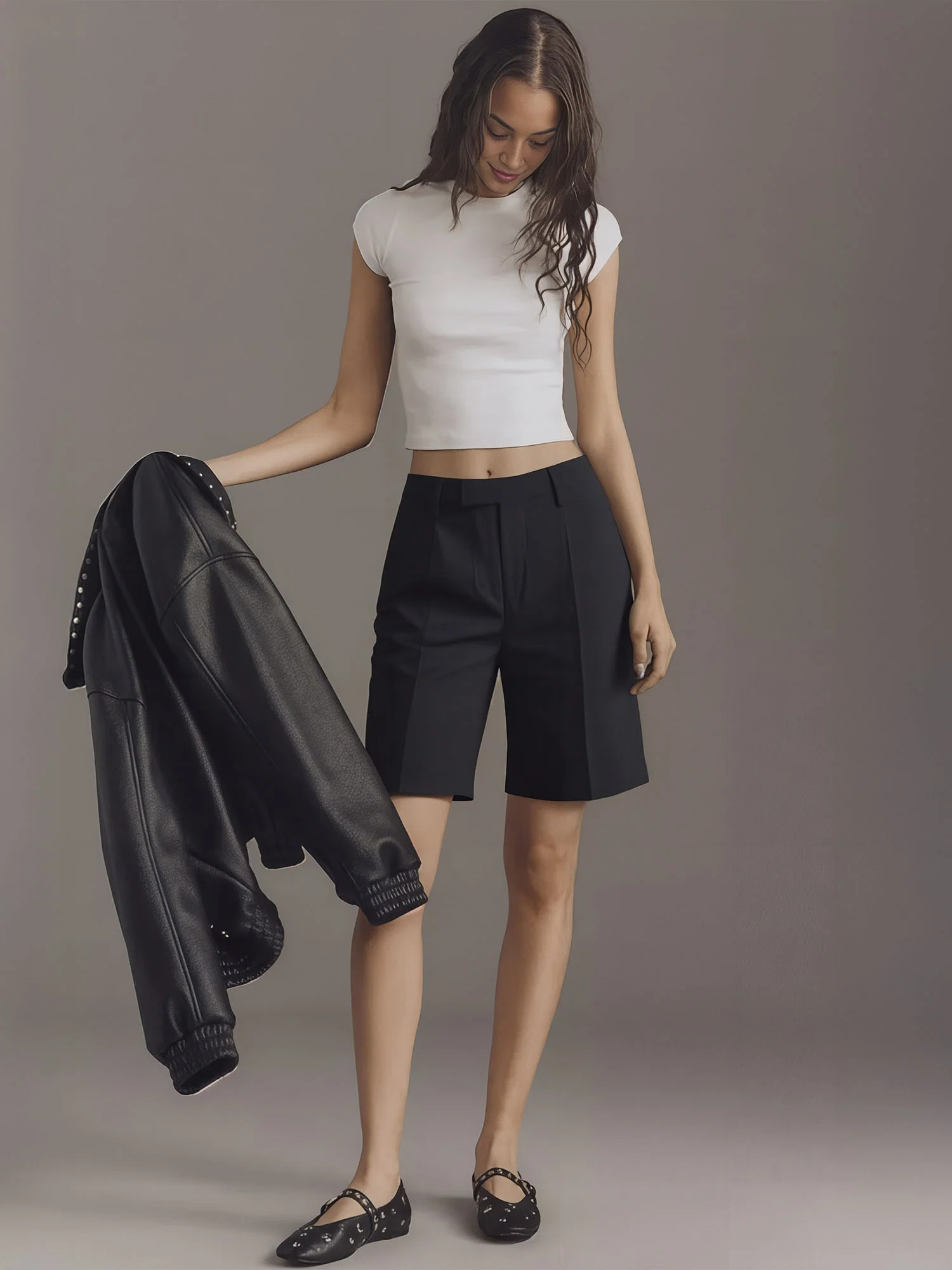 Linen Bermuda Shorts - Image 6