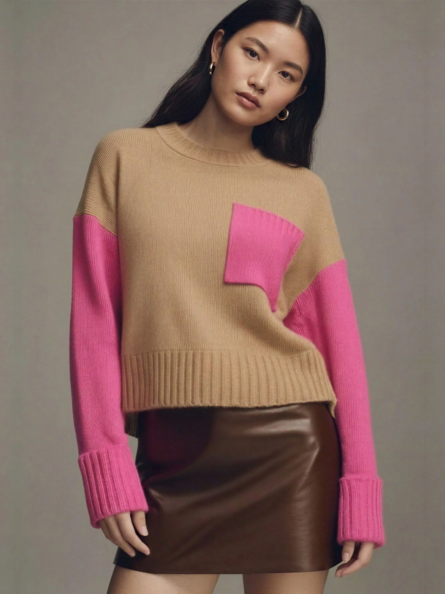 Crew Neck Contrast Pocket Sweater - Image 6