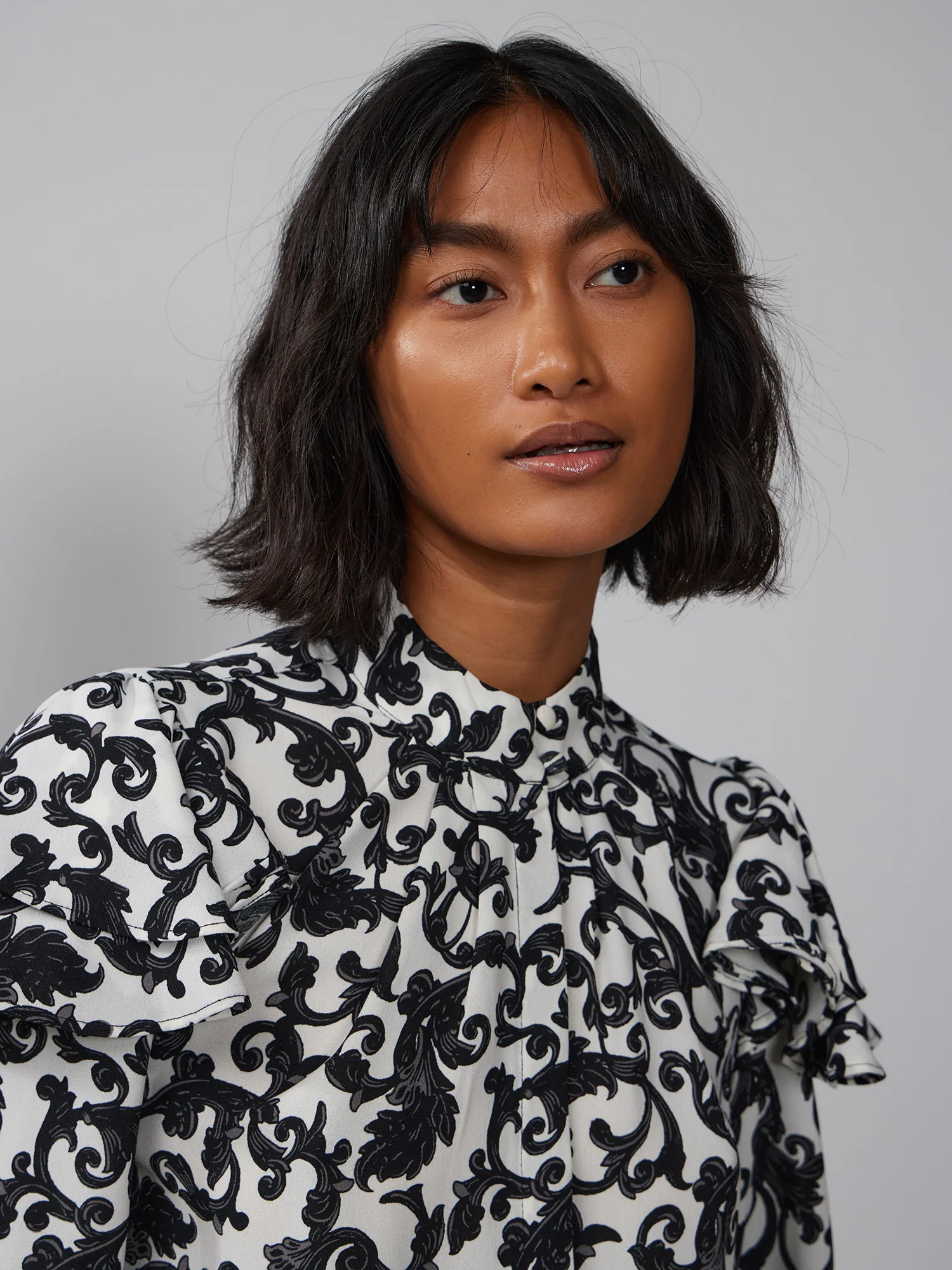 Ruffle Sleeve Mock Neck Filigree Blouse - Image 4