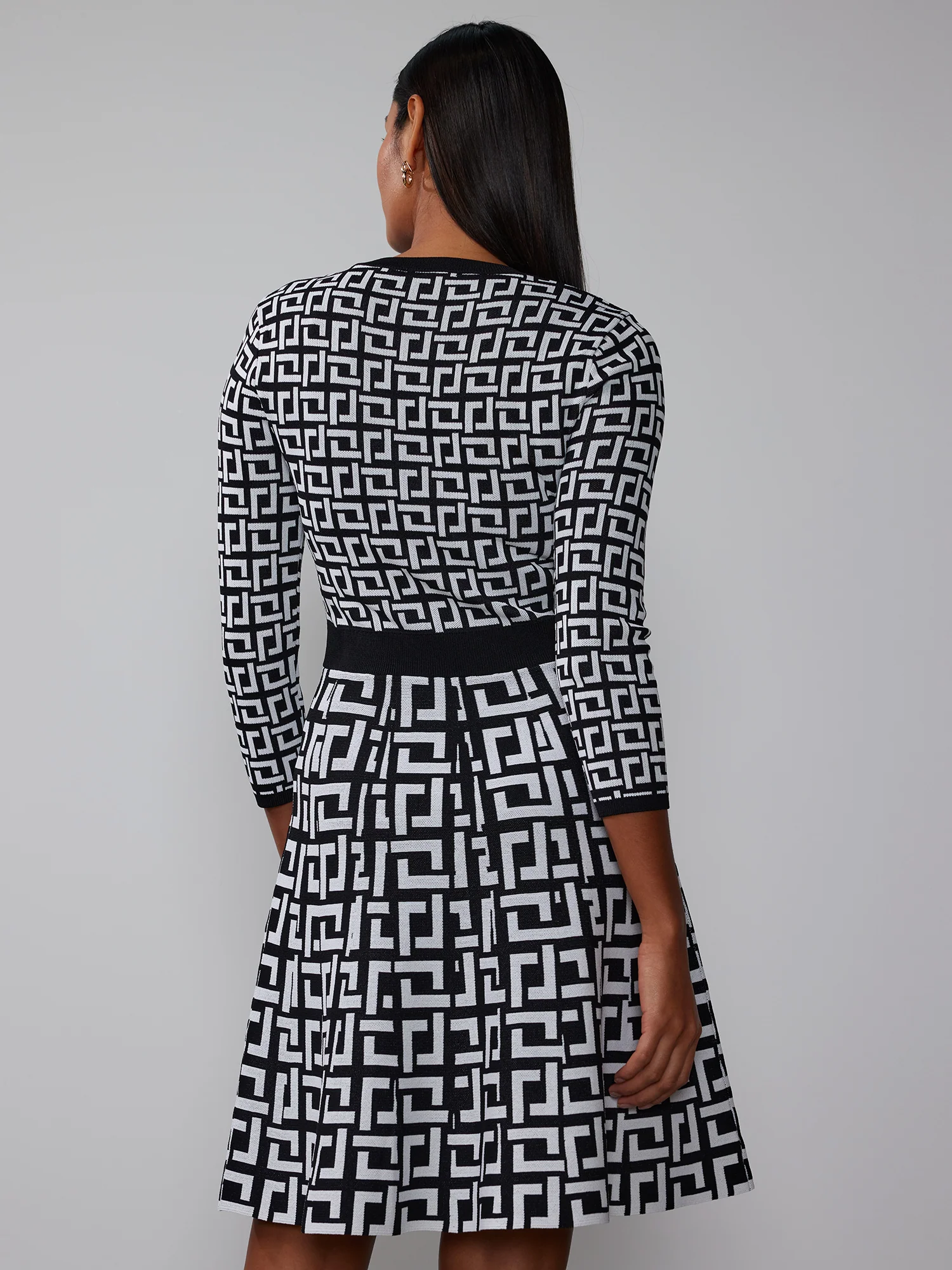 Long Sleeve Geometric A-Line Dress - Image 3