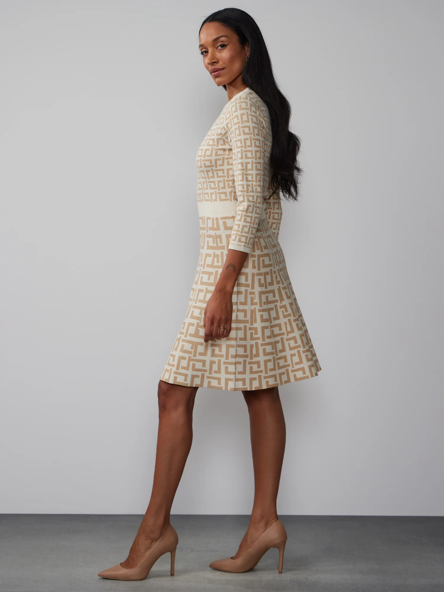 Long Sleeve Geometric A-Line Dress - Image 7