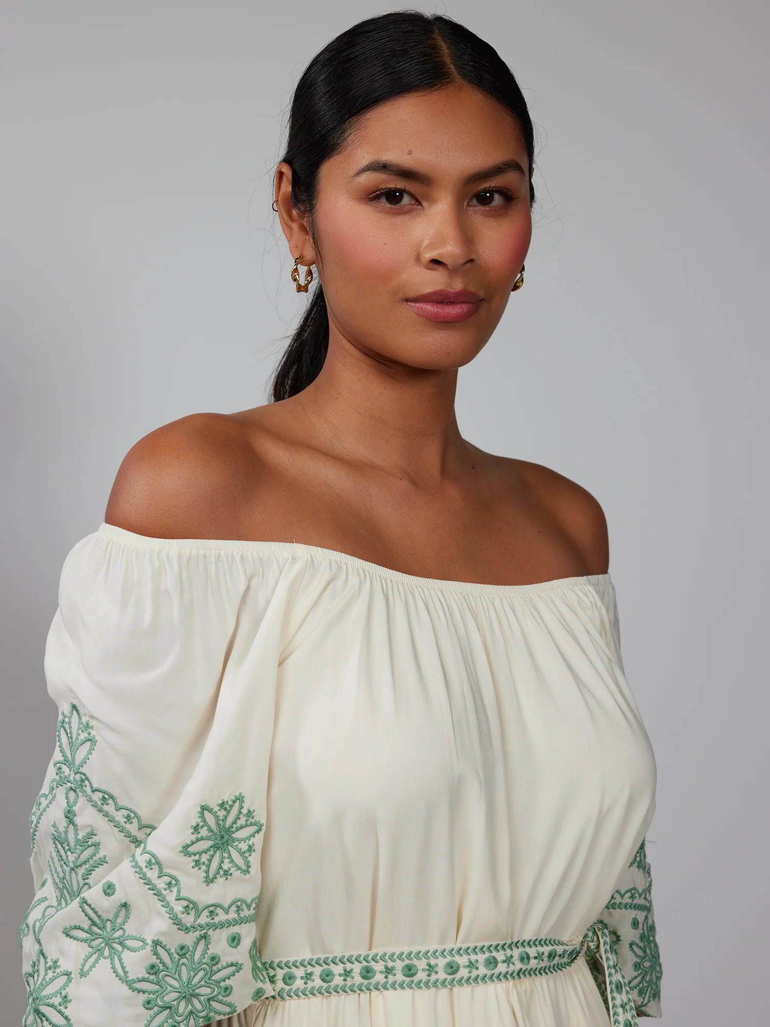 Off Shoulder Embroidered Dress - Image 4