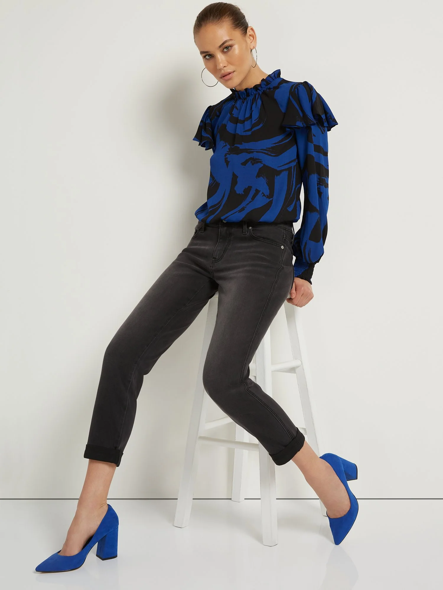 Mid-Rise Slim Boyfriend Jeans - Black - Image 2