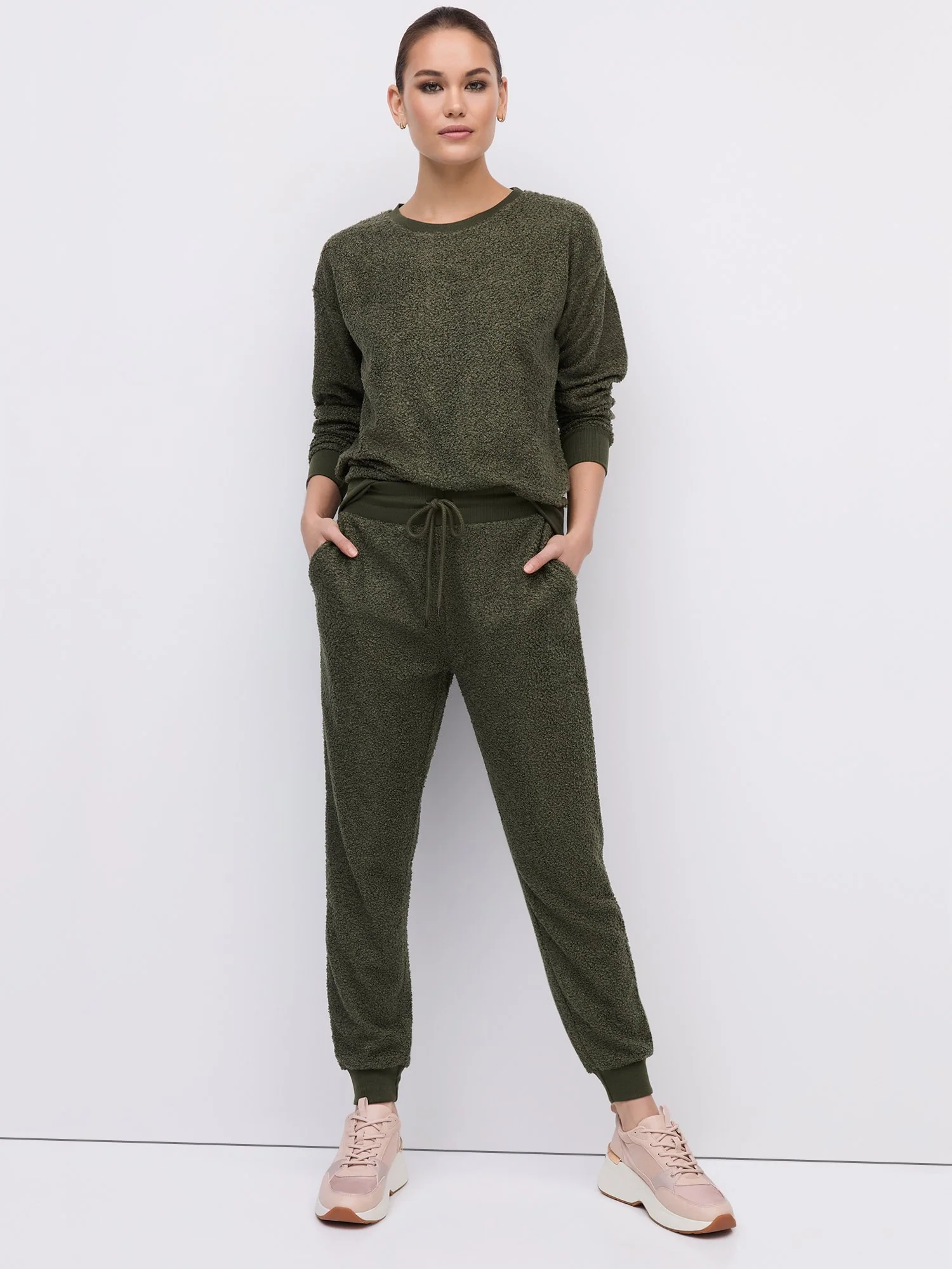 Mid-Rise Teddy Jogger Pant - Image 8
