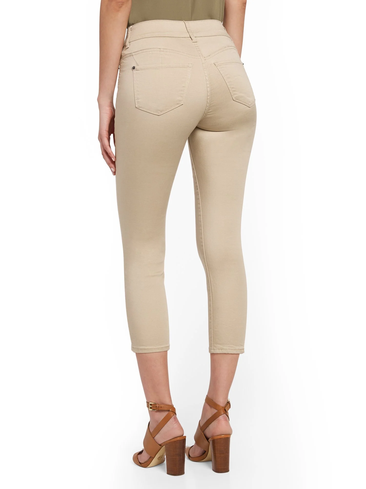 Mya Curvy High-Waisted Sculpting No Gap Capri Jeans - Image 10