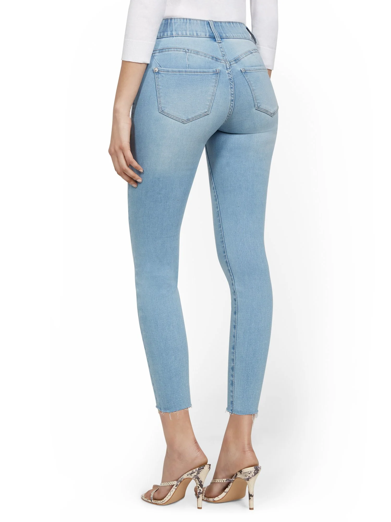 Mya Curvy High-Waisted Sculpting No Gap Super-Skinny Ankle Jeans - Light Wash - Image 3