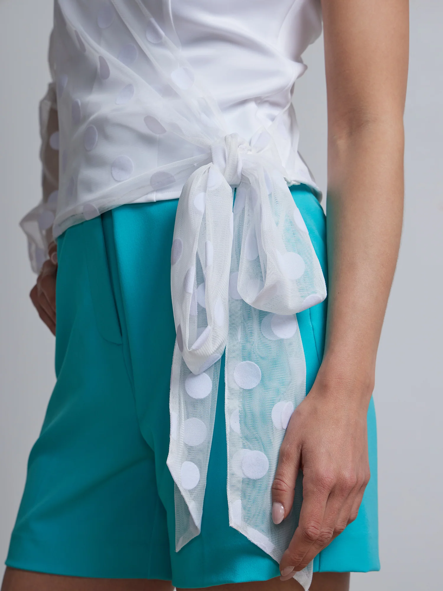 One-Shoulder Clip Dot Top - Image 4