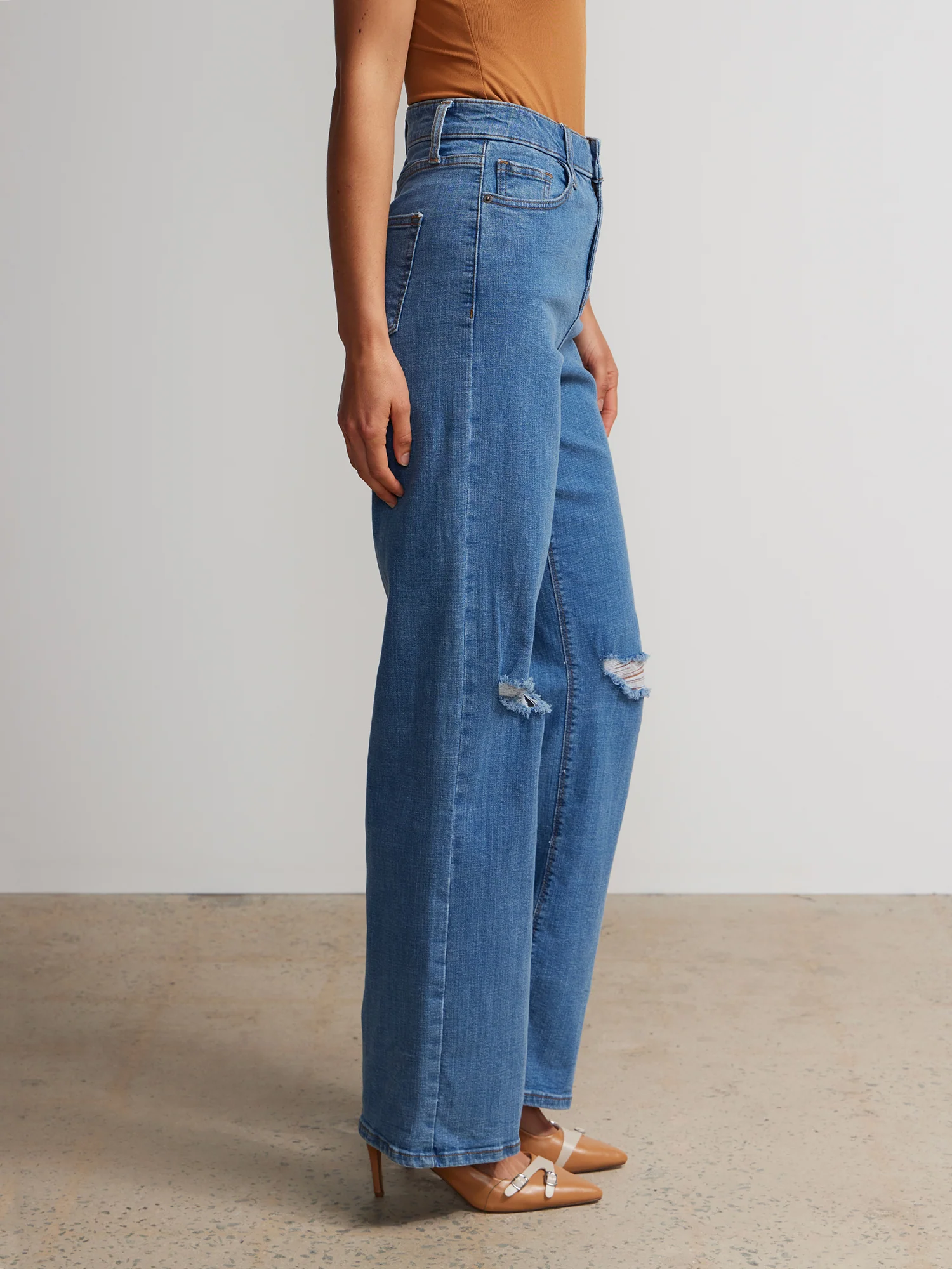 Petite Essential High Rise Wide Leg Jeans - Image 2