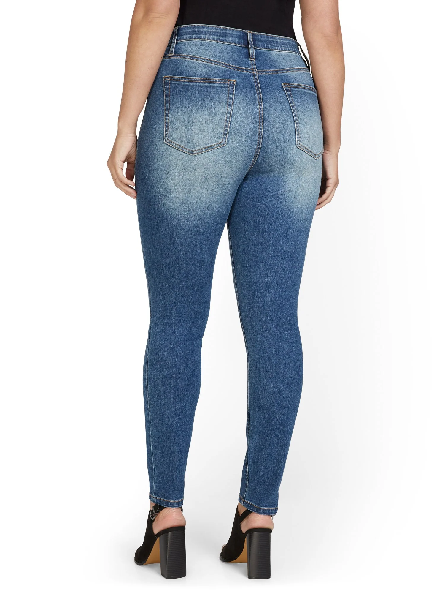 Petite High-Waisted Curvy Essential Skinny Jeans - Orchard Wash - Image 3