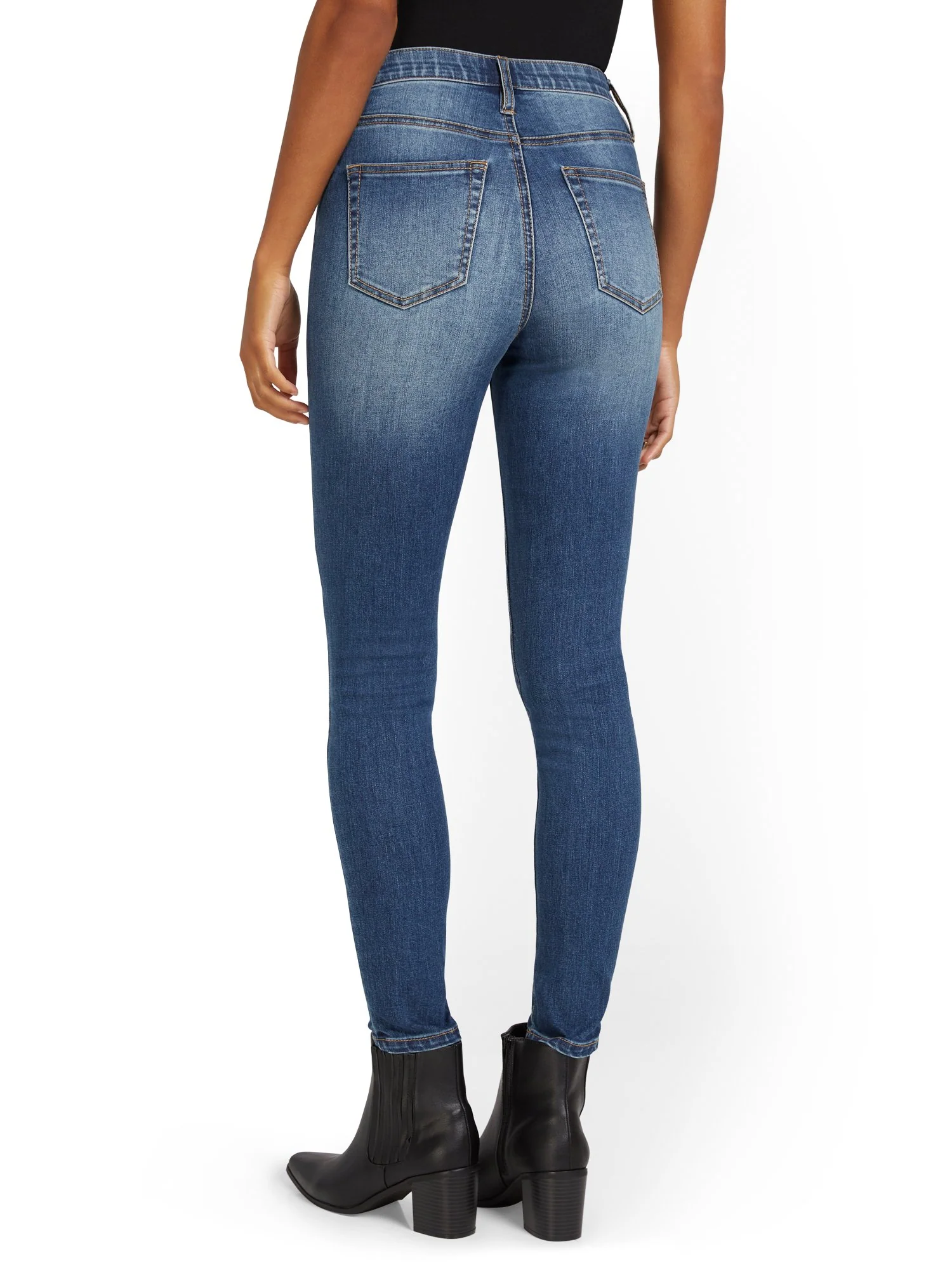 Petite High-Waisted Curvy Essential Skinny Jeans - Orchard Wash - Image 4