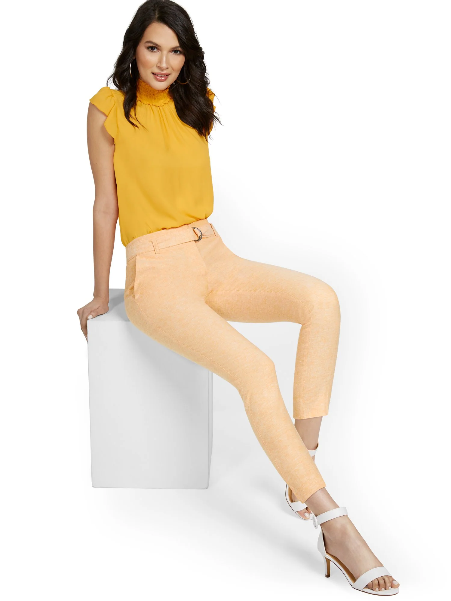 Petite Linen-Blend High-Waisted O-Ring Belt Ankle Pant - Image 12