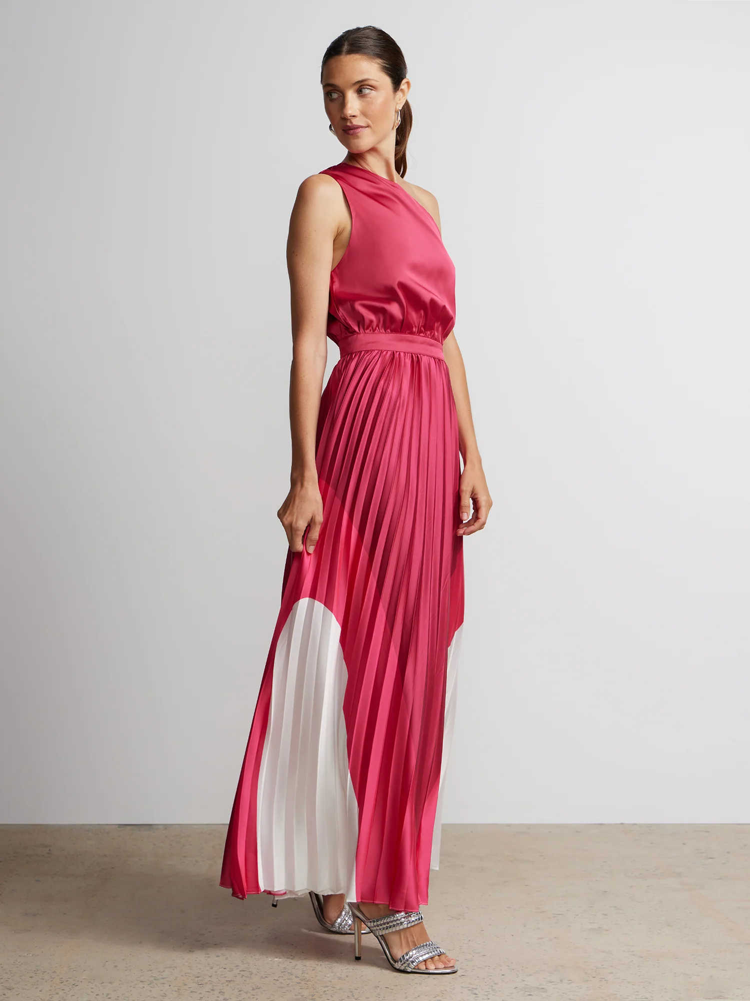 Pleated Sleeveless One Shoulder Dress - Image 2