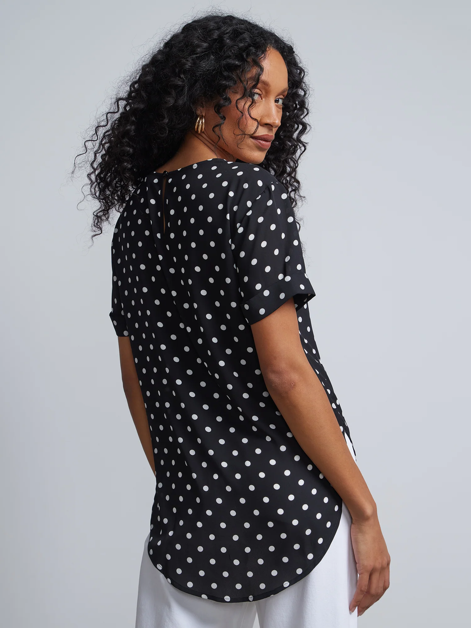Polka-Dot Print Crewneck Side-Slit Cuffed Tee - Image 3