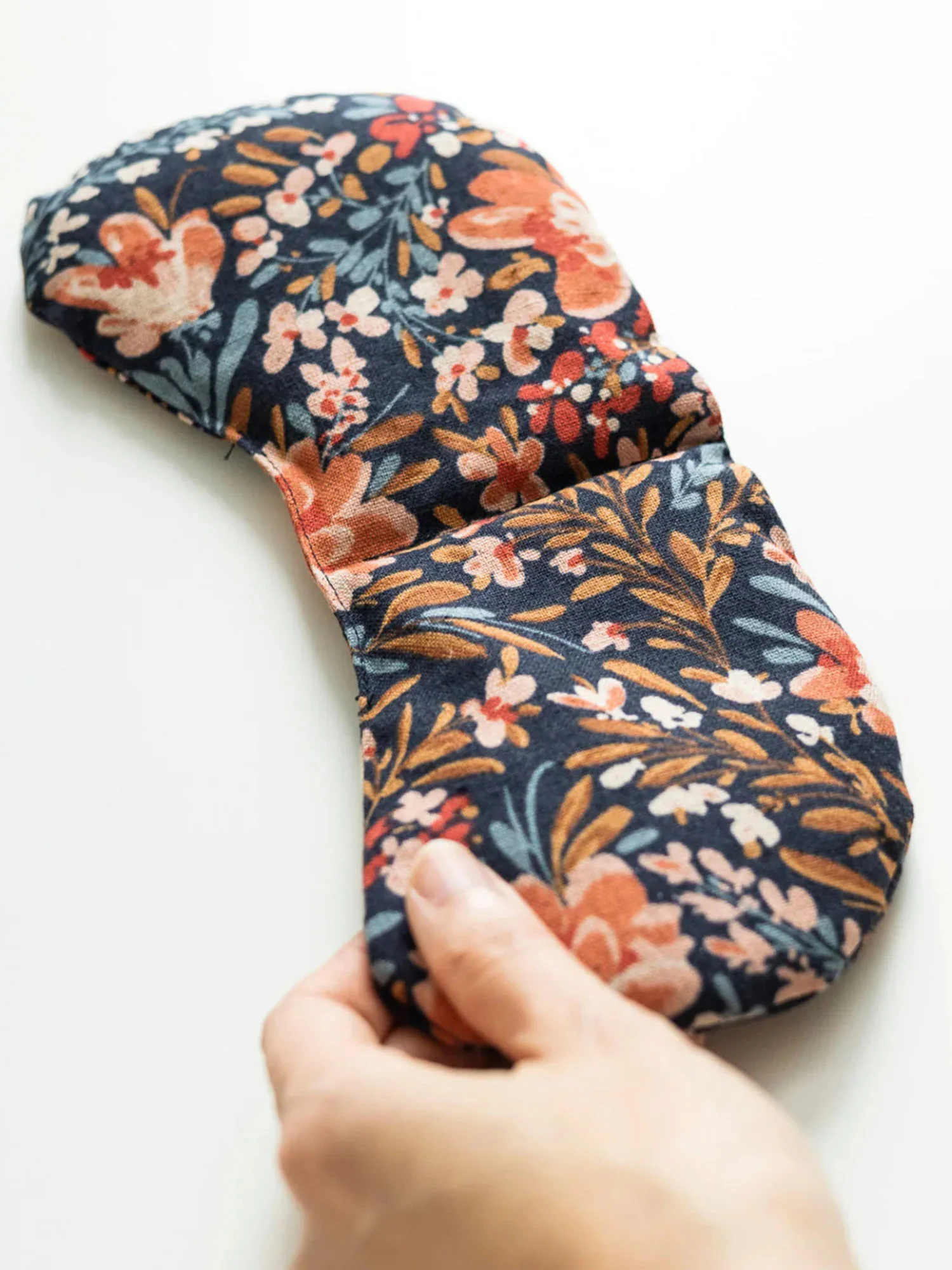 Slow North Pom Blossom Eye Mask - Brands We Love - Image 6