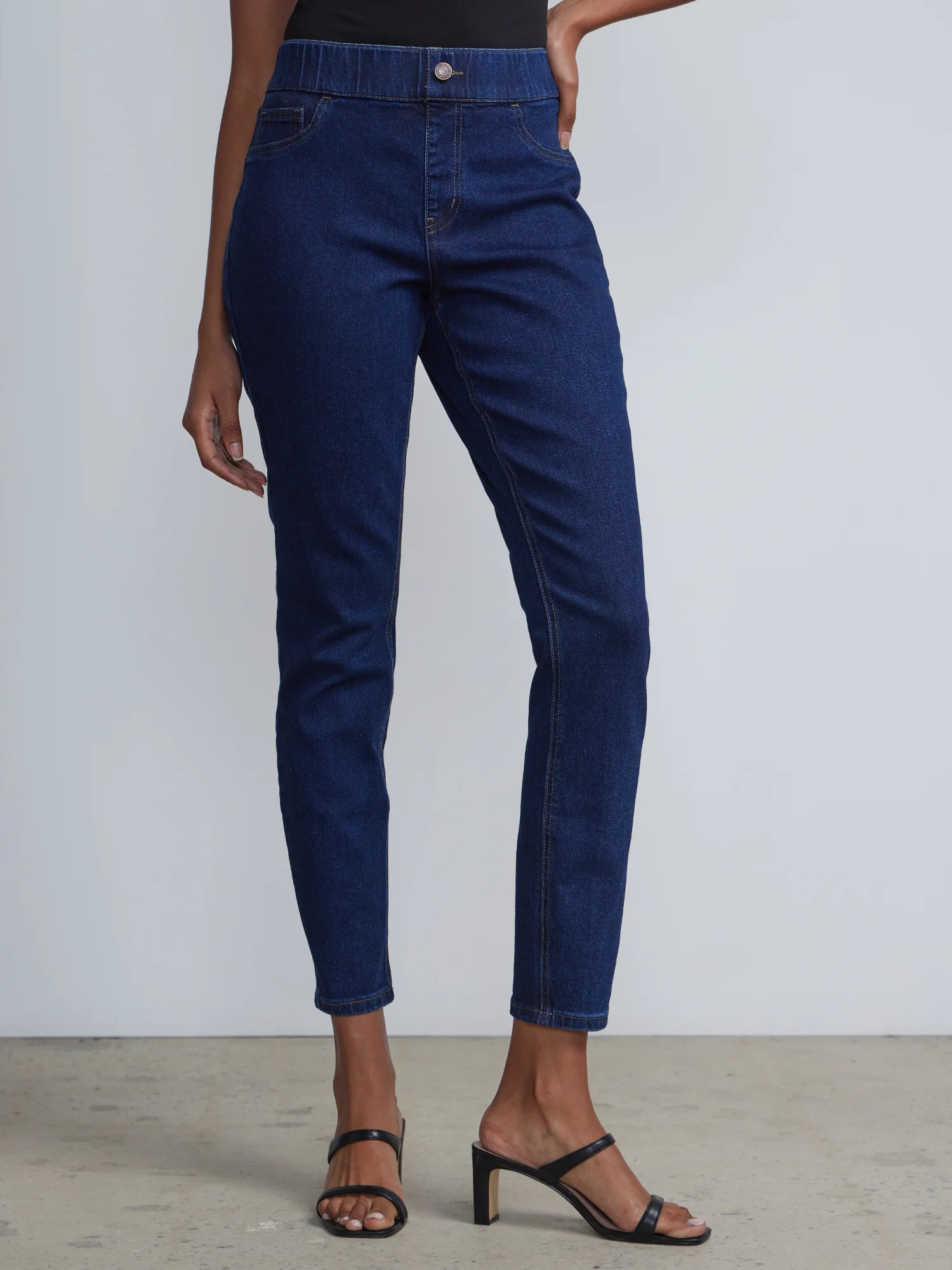 Pull-On High-Waisted Skinny Jeans - Dark Wash
