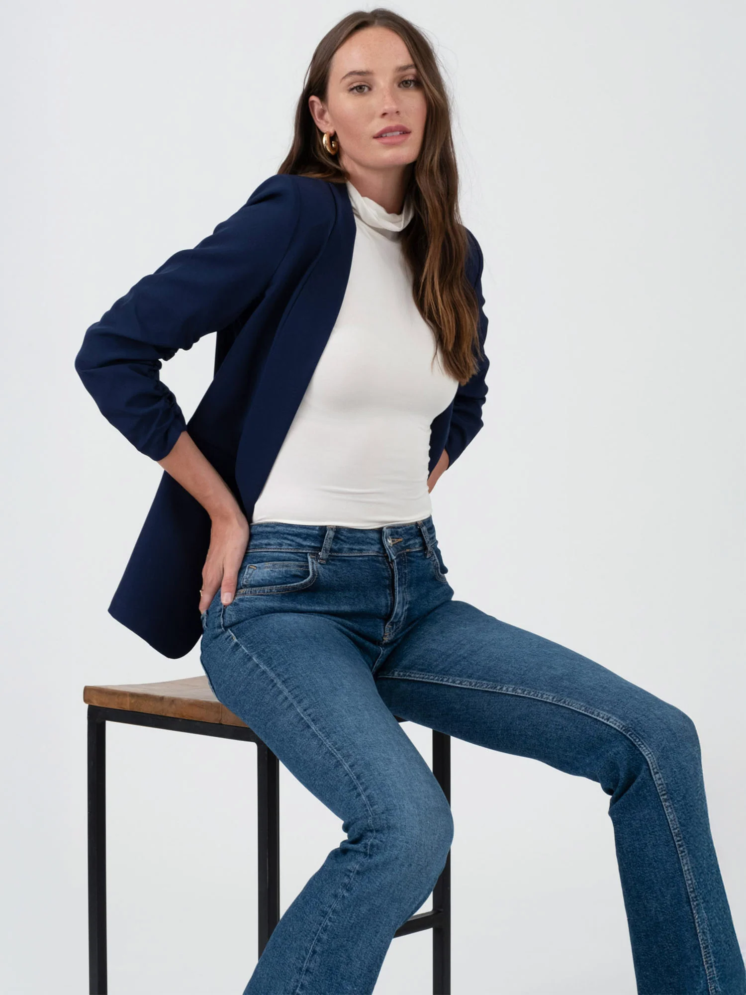 Rouched Sleeves Single Button Blazer - Image 15