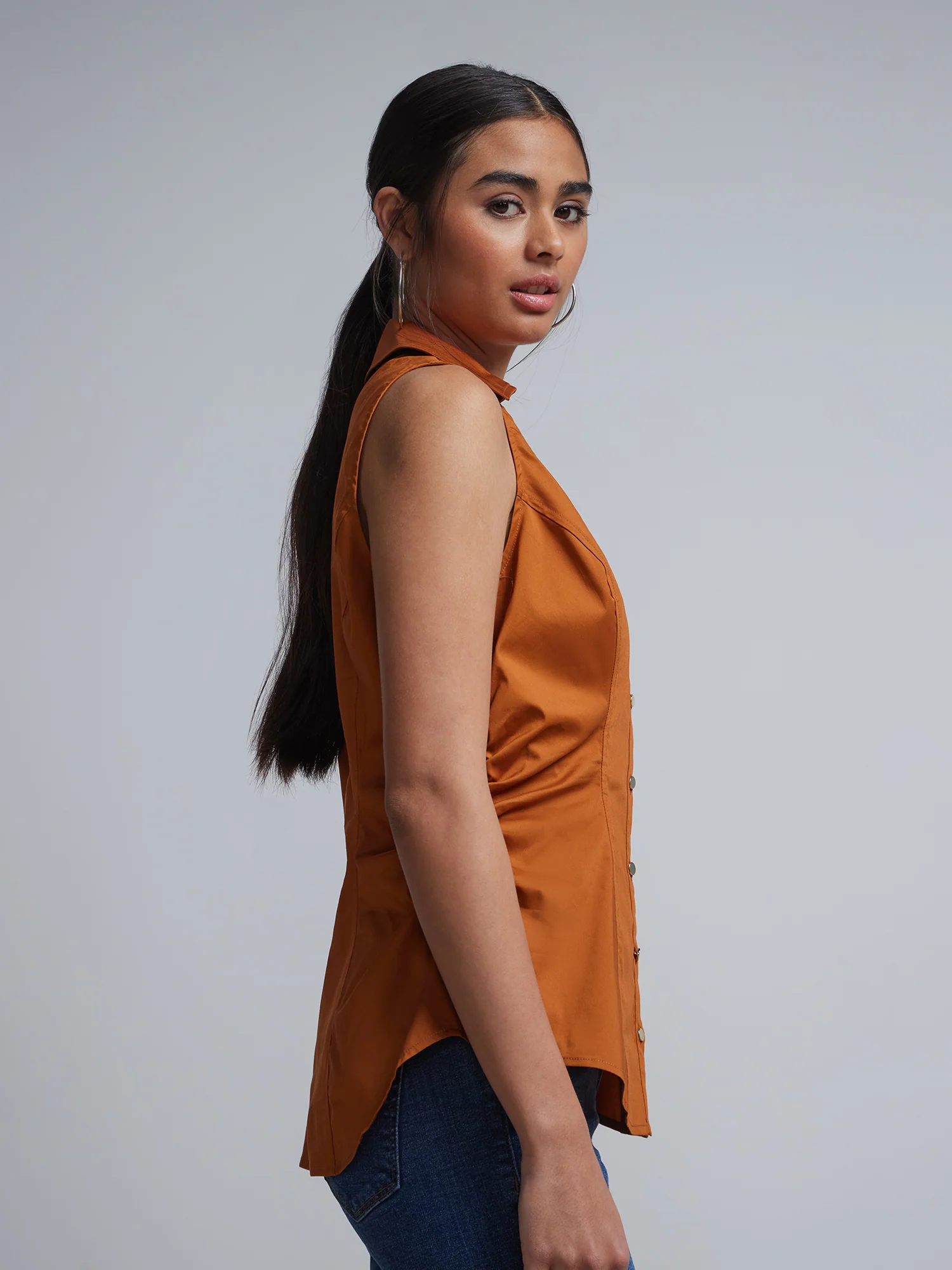 Ruched Sleeveless Button-Front Top - Image 7