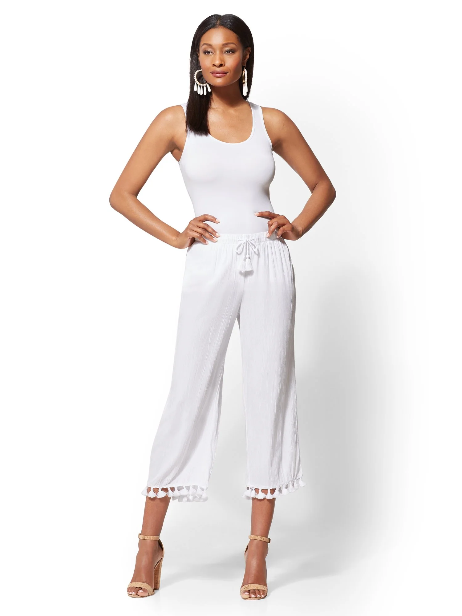Scoopneck Seamless Layering Tank - Sleek & Chic - Image 15