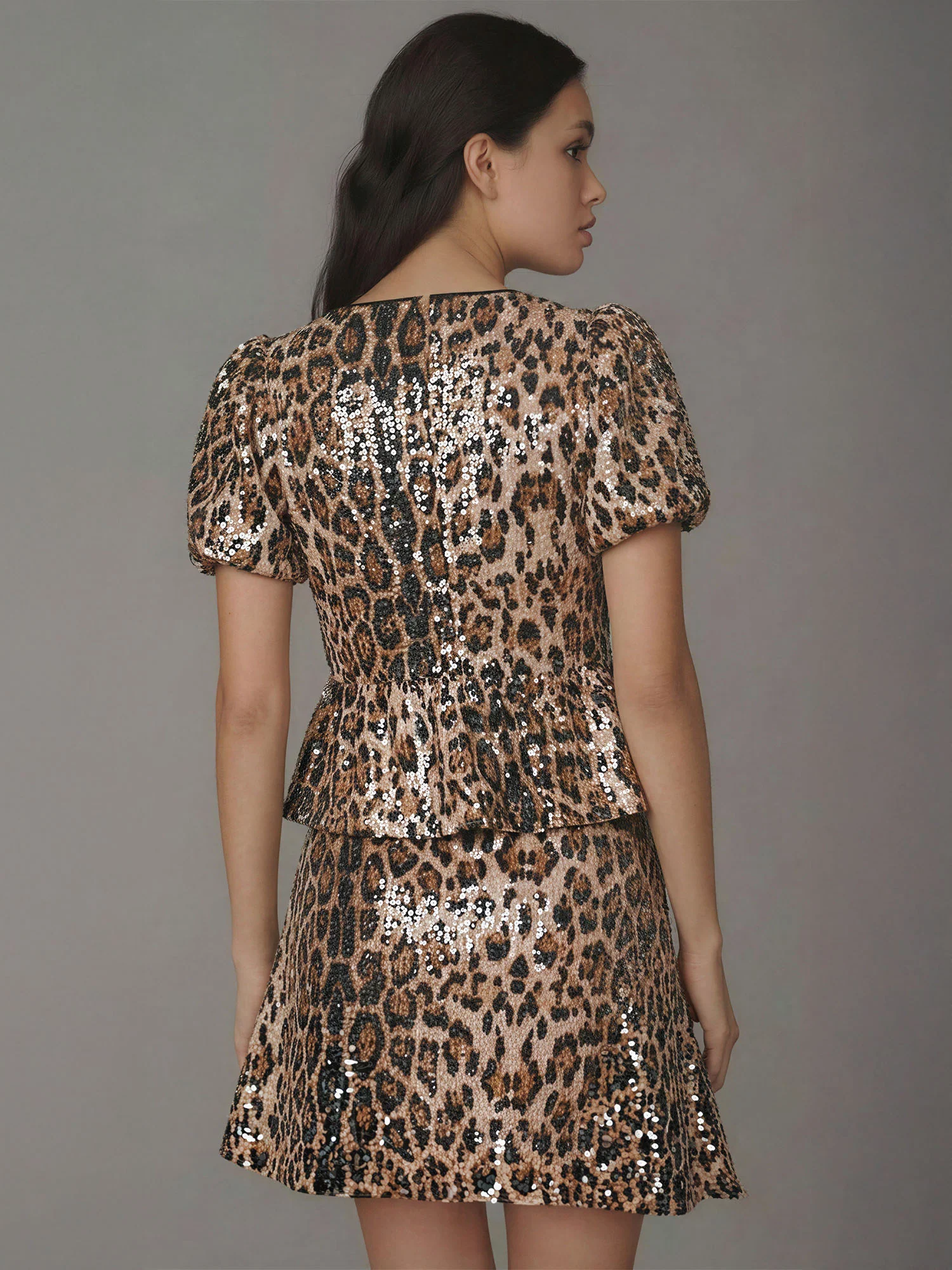 Contrast Bow Sequin Animal Top - Image 4