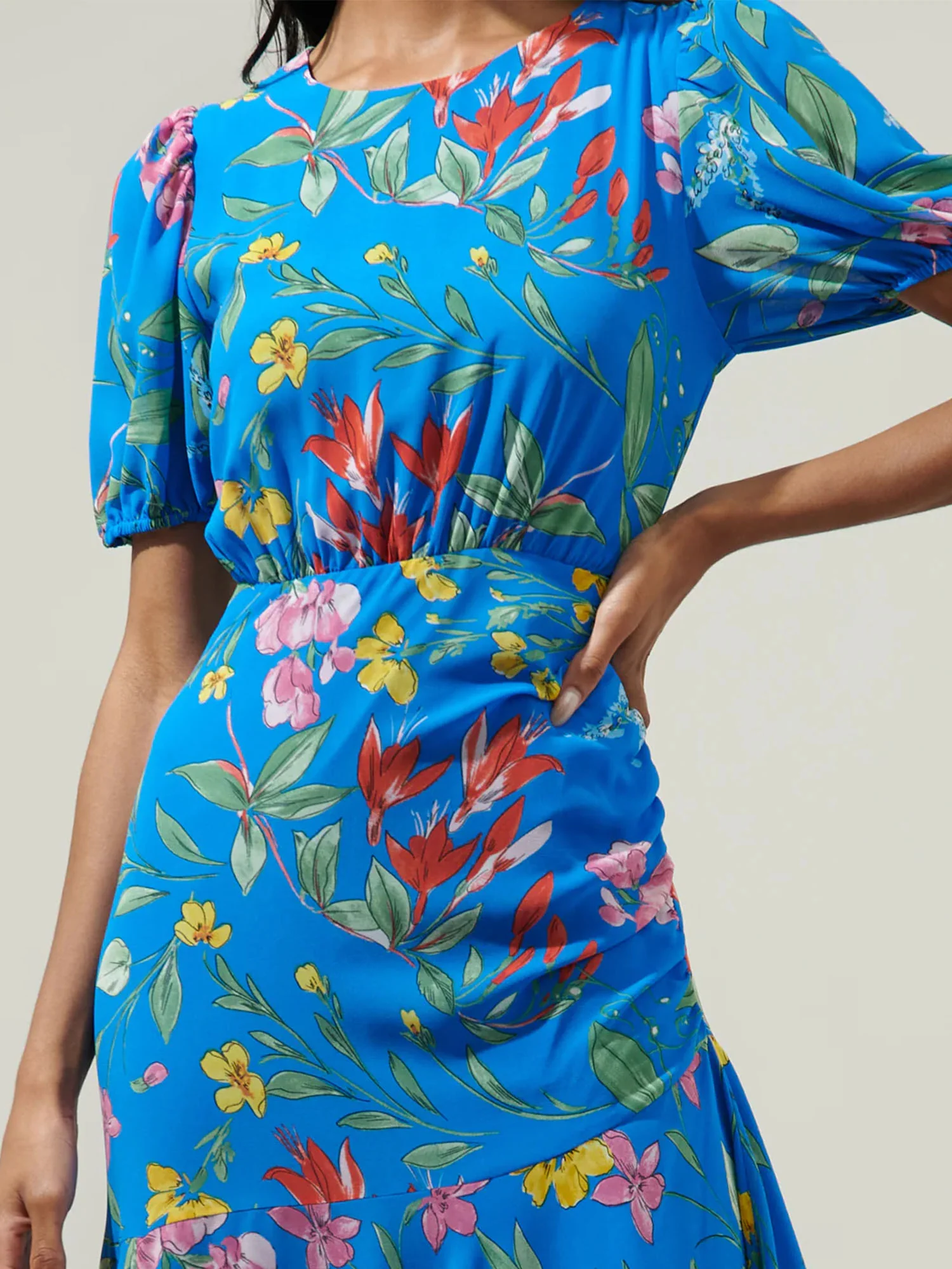 Sugarlips Short Sleeve Hanky Hem Floral Midi Dress - Brands We Love - Image 3
