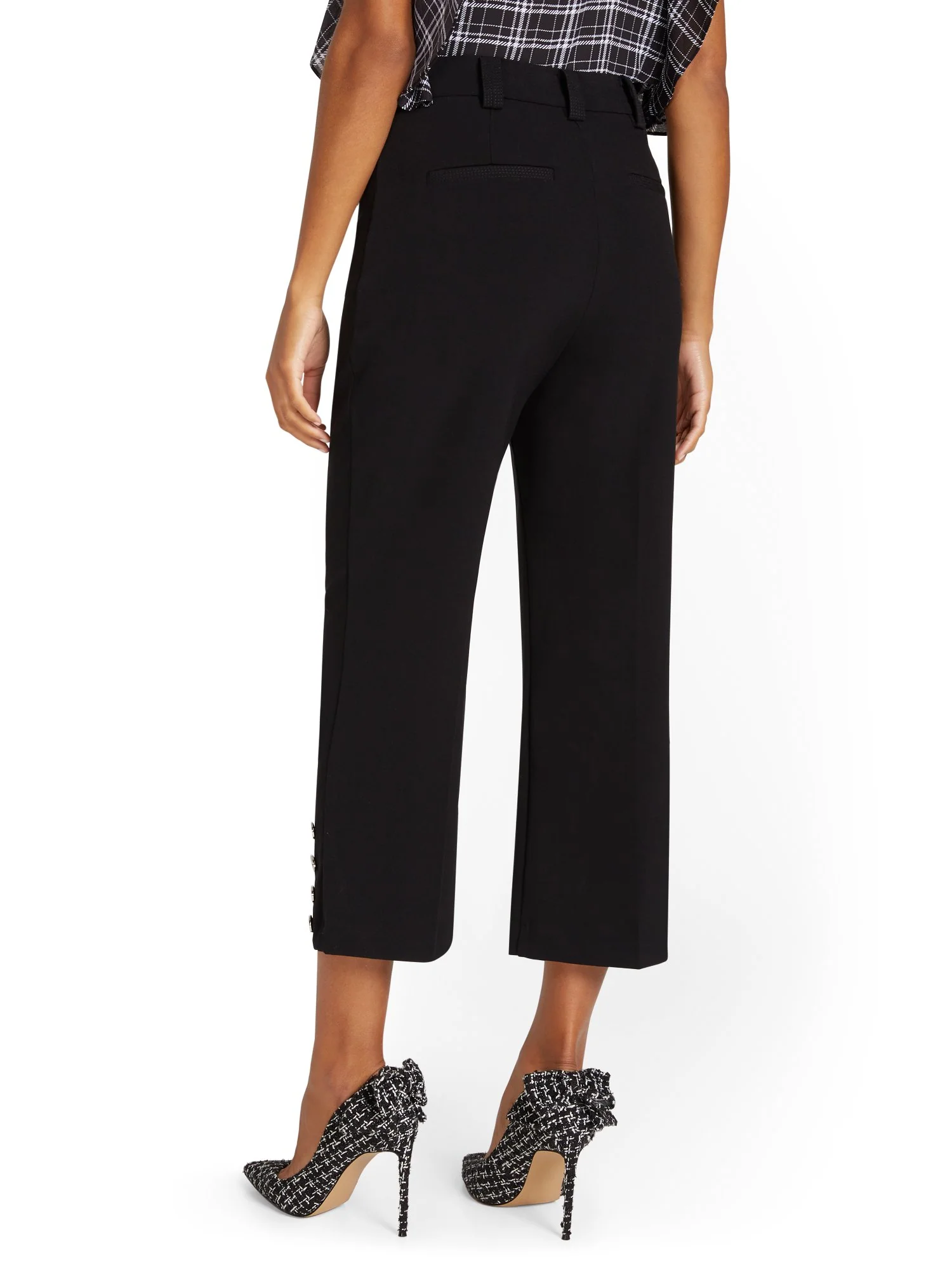 Side-Button Wide-Leg Capri Pant - Image 3