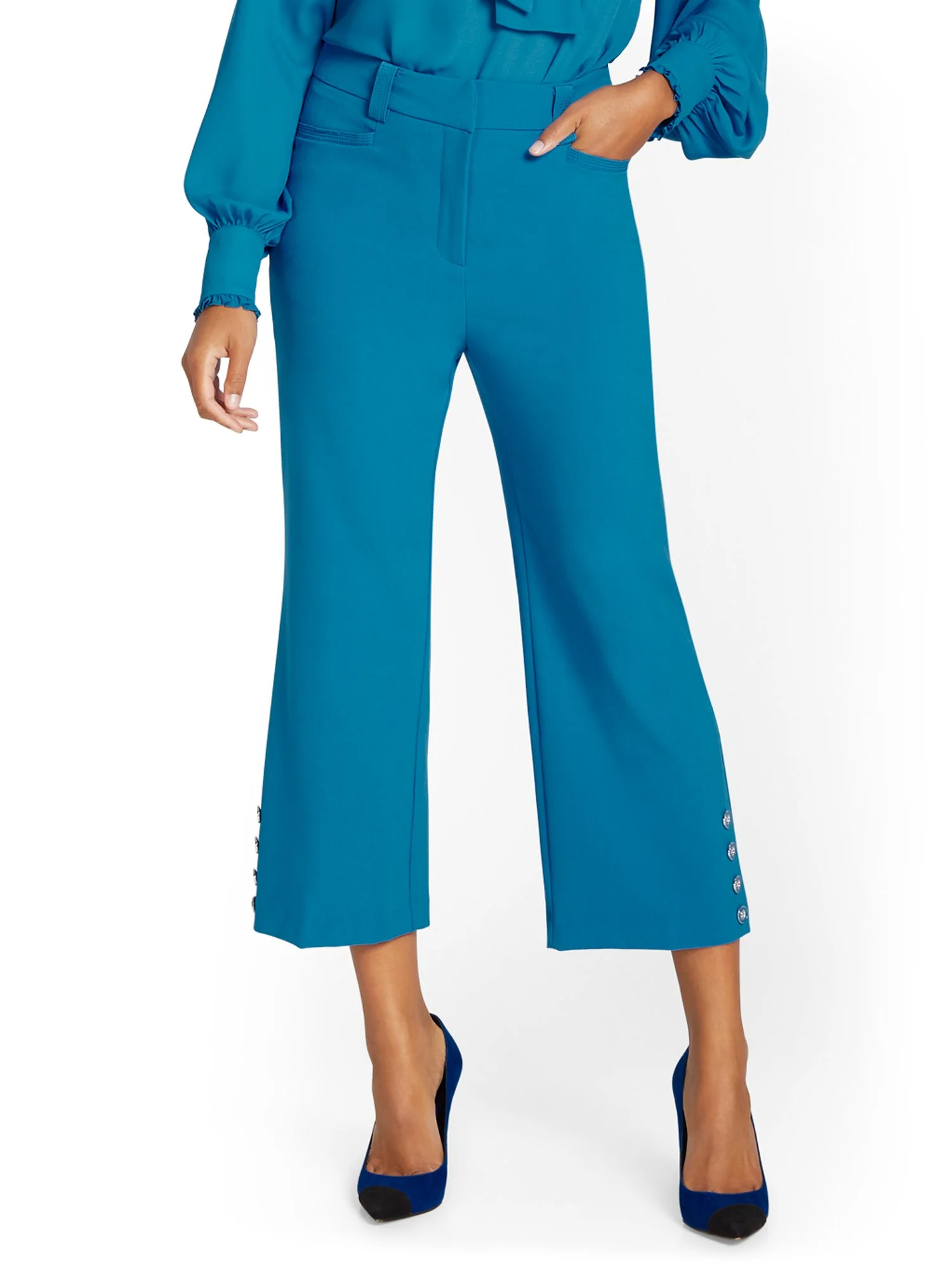 Side-Button Wide-Leg Capri Pant - Image 7
