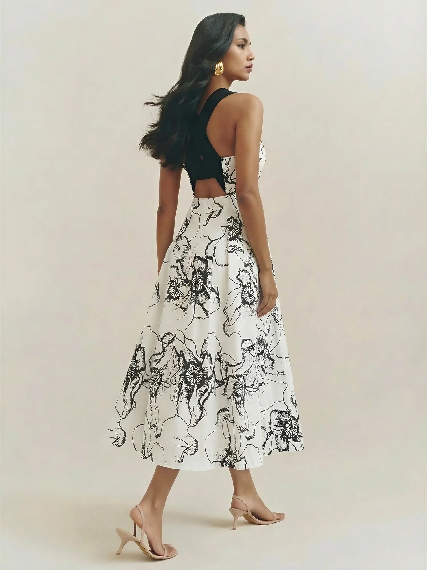 Contrast Strap Pleated Midi Dress - Image 4
