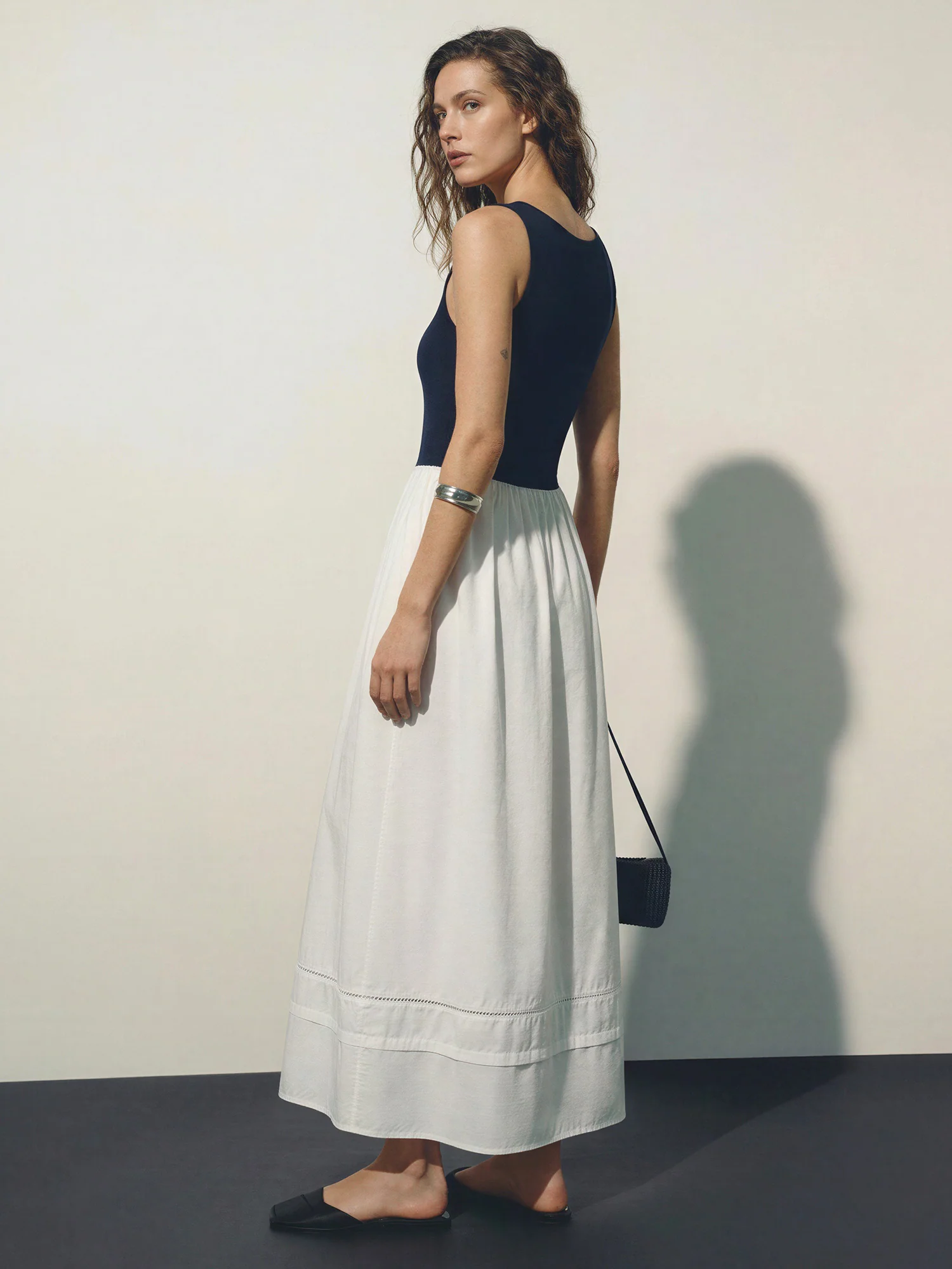 Sleeveless Crew Neck Border Trim Fit And Flare Maxi Dress - Image 4