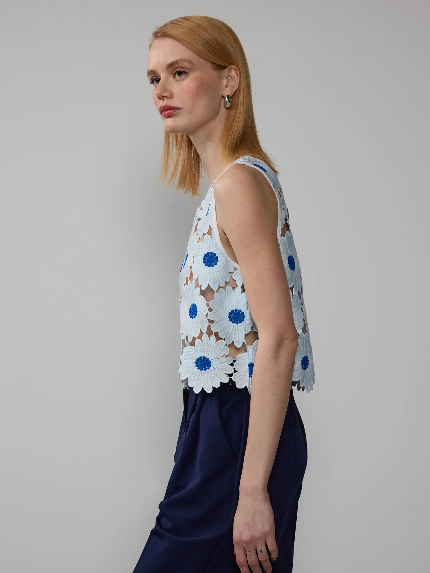Floral Lace Tank Top - Image 2