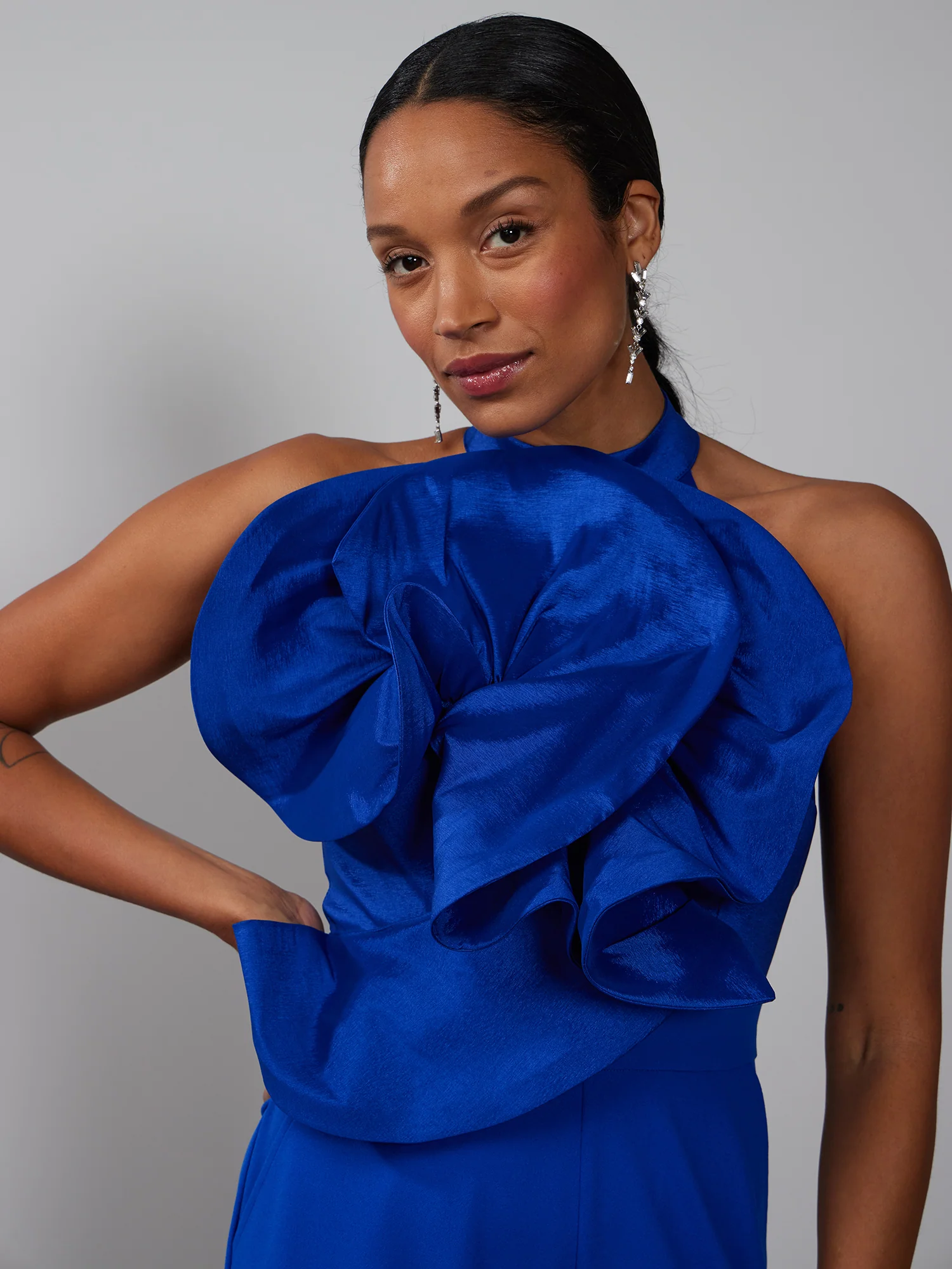 Sleeveless Halter Neck Rosette Jumpsuit - Image 4
