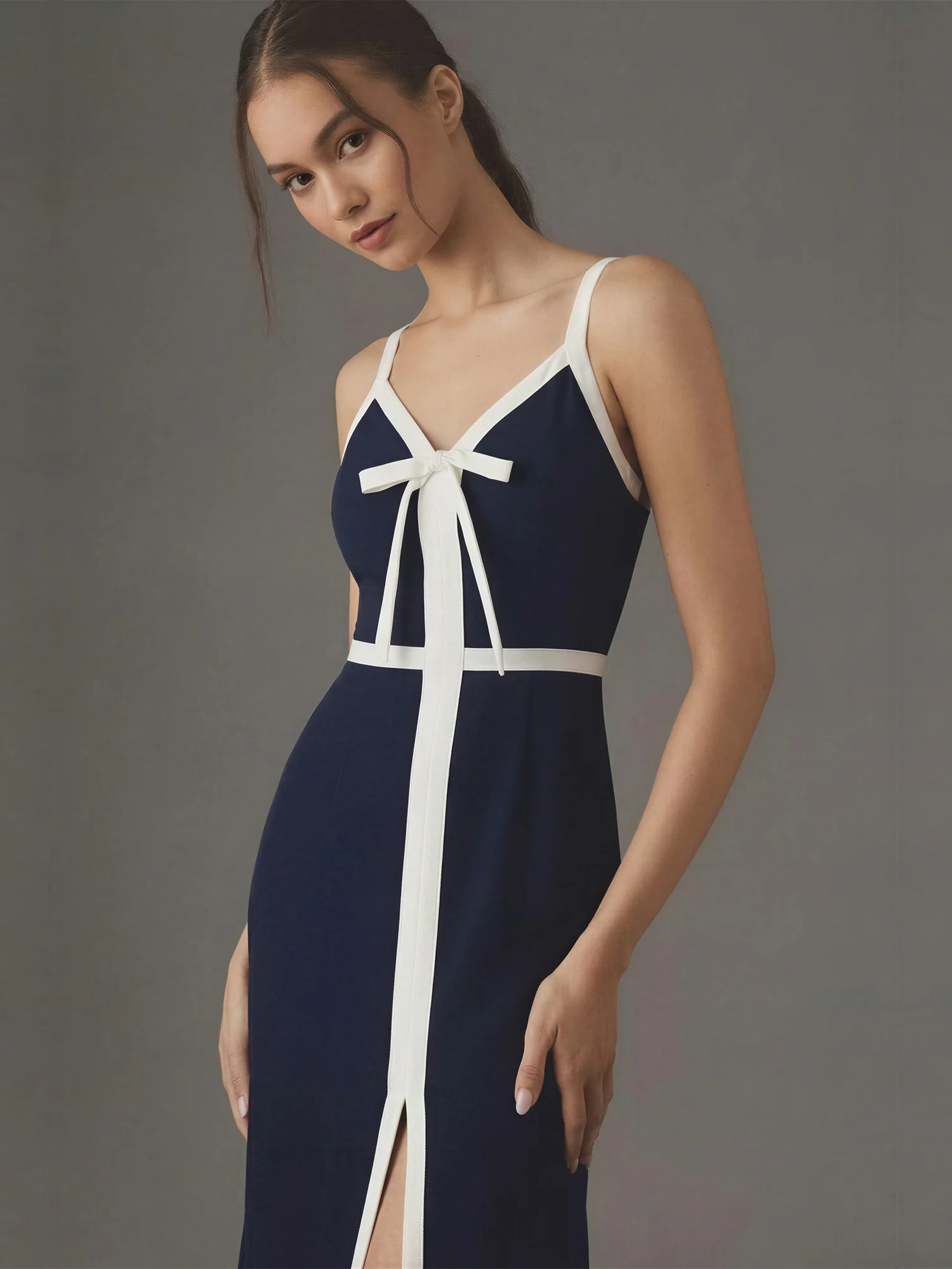 V Neck Contrast Bow Midi Dress - Image 2