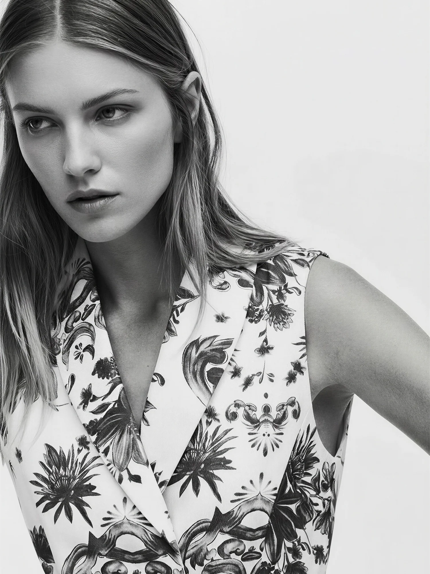 Sleeveless Belted Floral Print Jacket Vest - Image 4