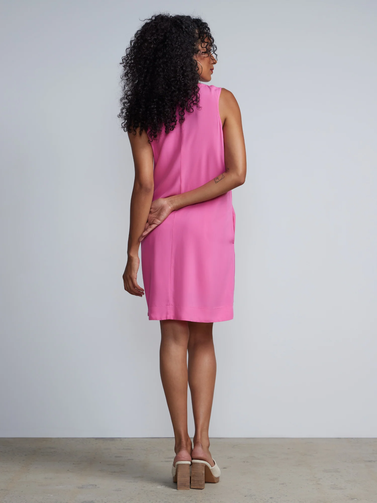 Sleeveless Button Front Trapeze Dress - Image 7