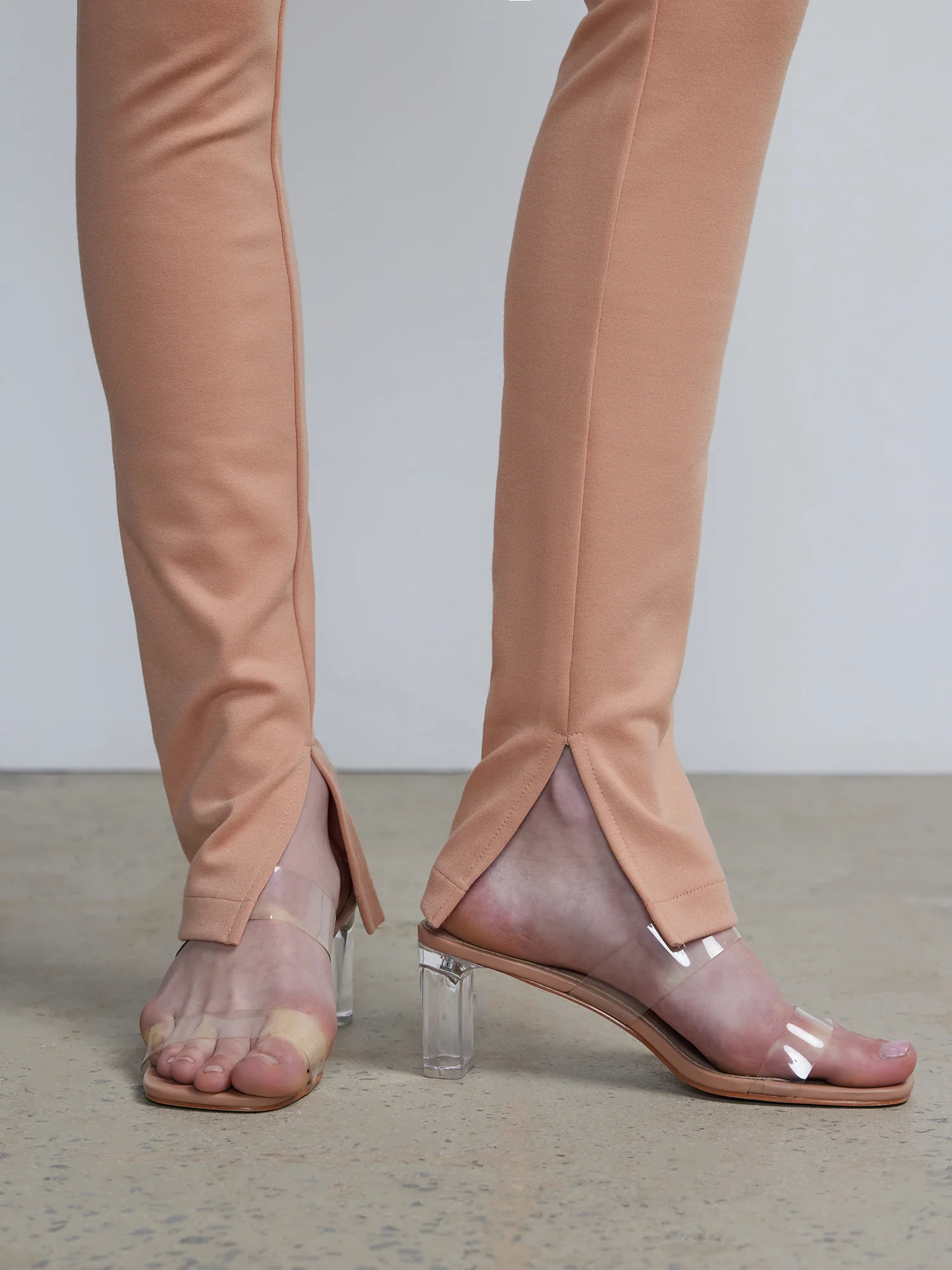 Slit-Hem Slim-Leg Legging - Image 5