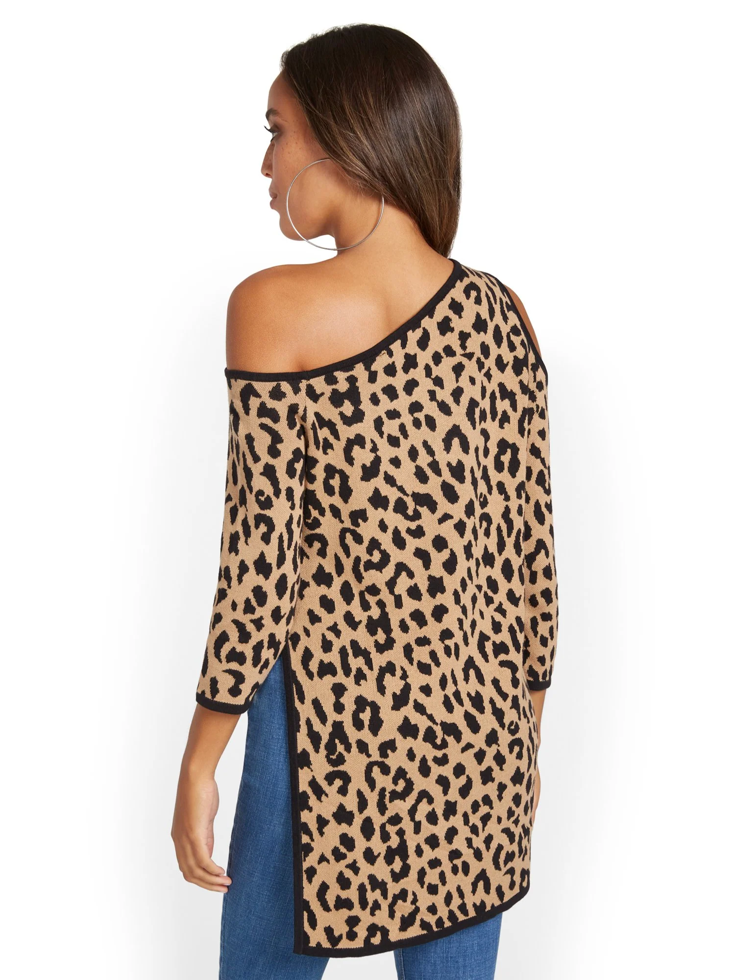 Slouchy Asymmetrical Cold-Shoulder Tunic Sweater - Leopard - Image 3
