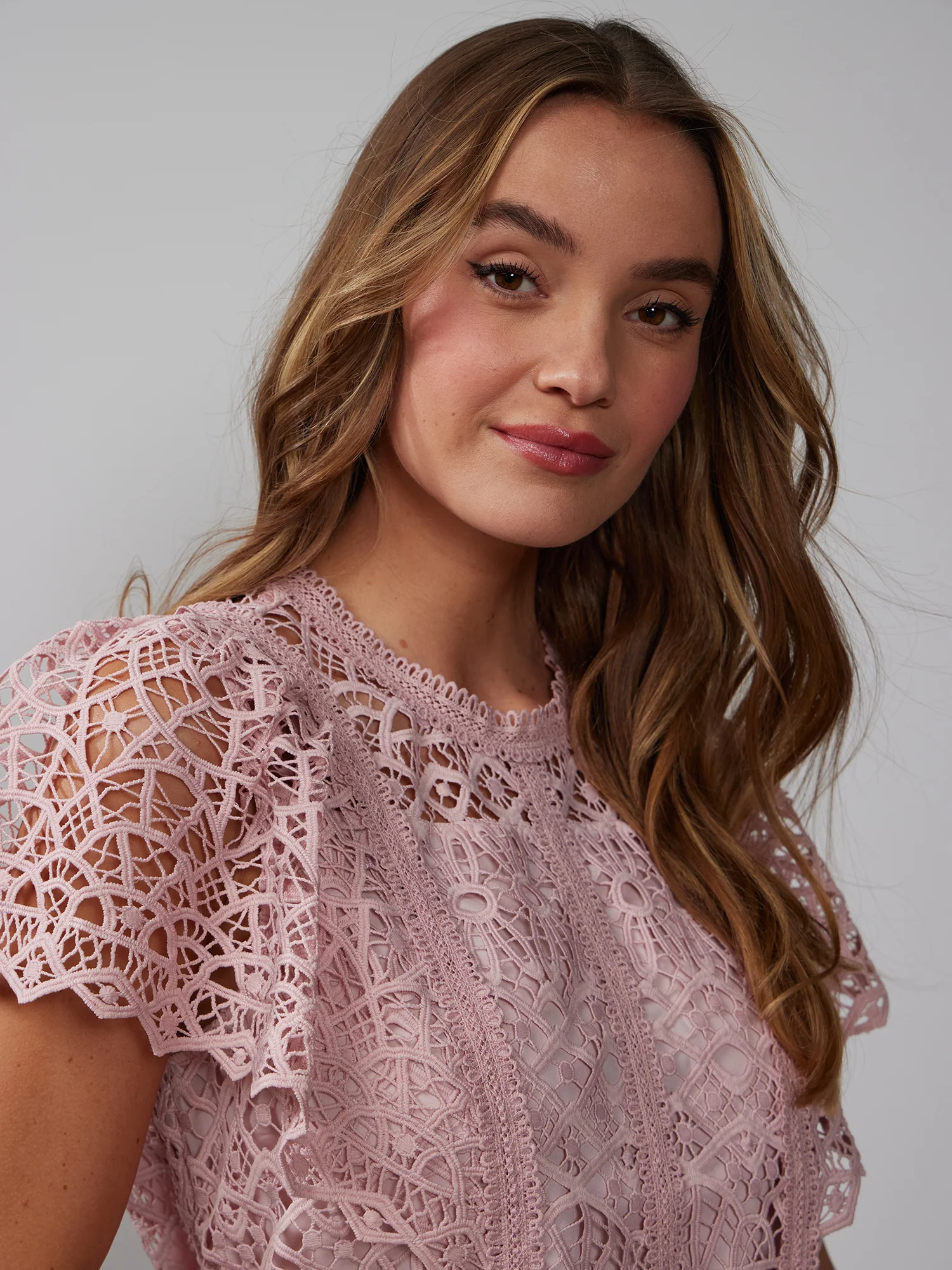 Short Sleeve Crochet Lace Blouse - Image 4