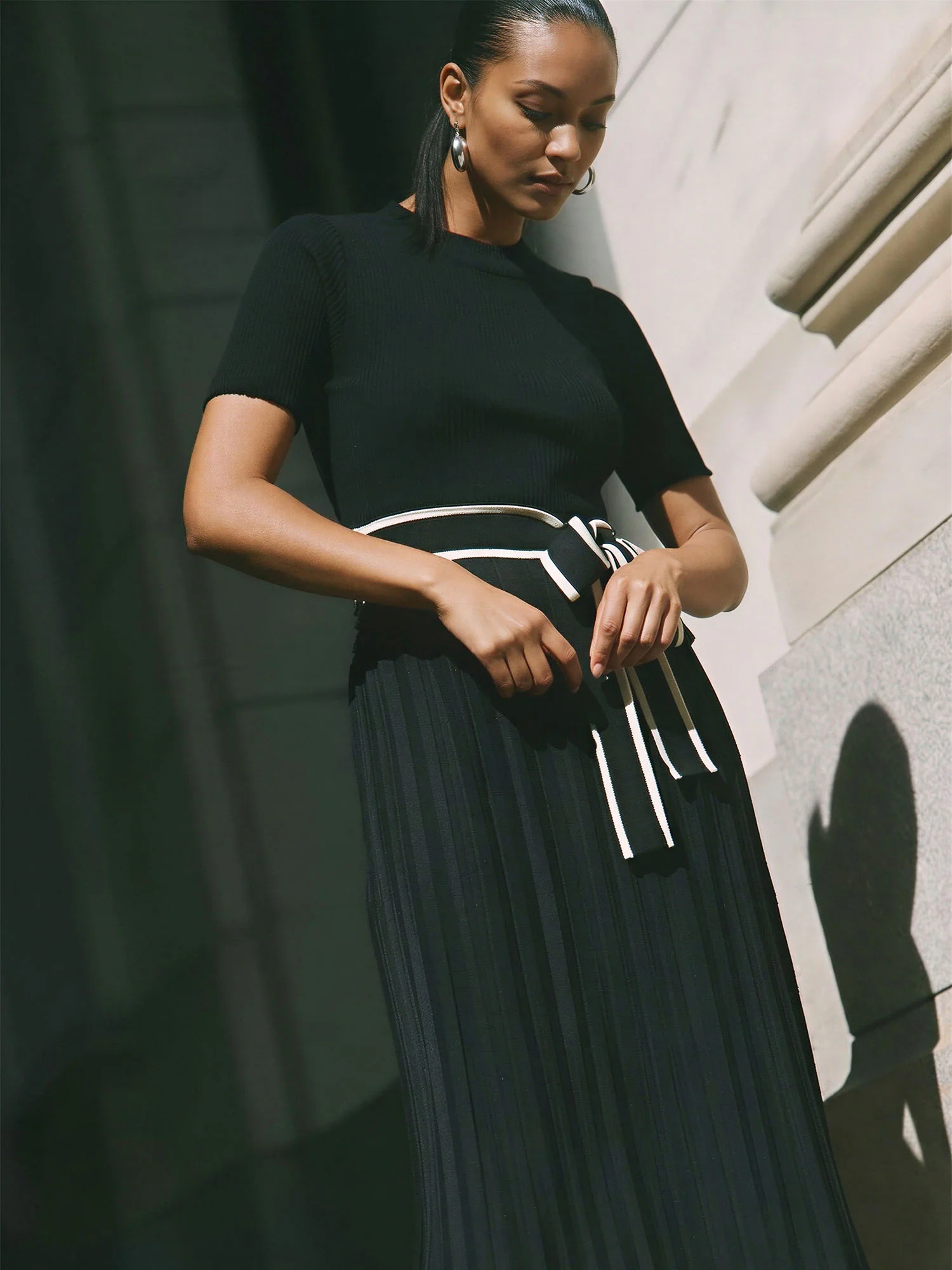 Pleated Contrast Trim Maxi Sweater Dress - Image 2