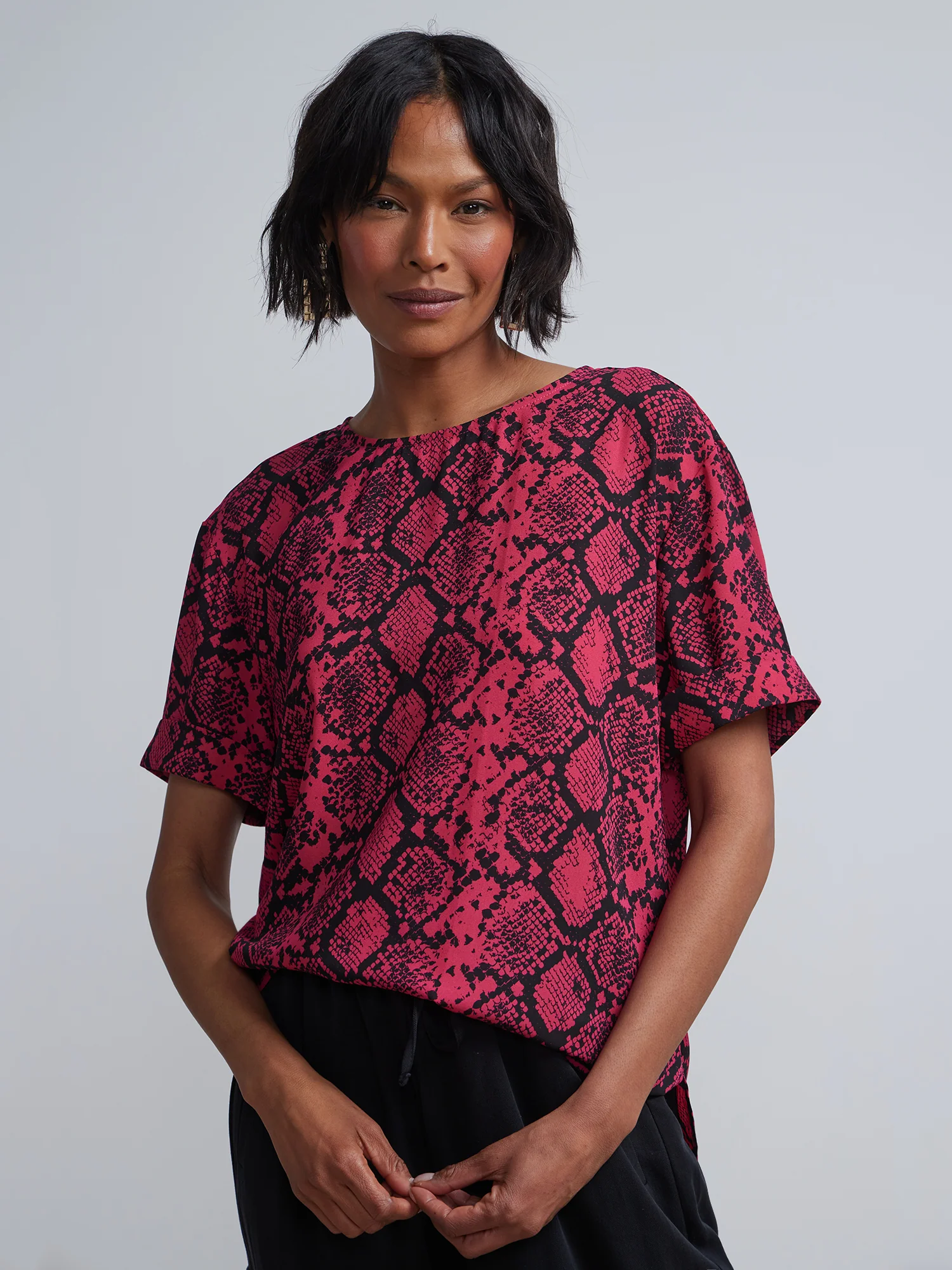 Tall Snake-Print Crewneck Side-Slit Cuffed Tee