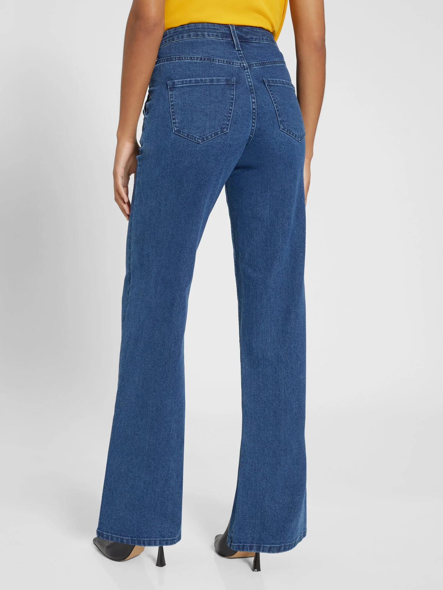 Ultra High-Waisted Button Pocket Detail Wide-Jeans - Dark Wash - Image 3