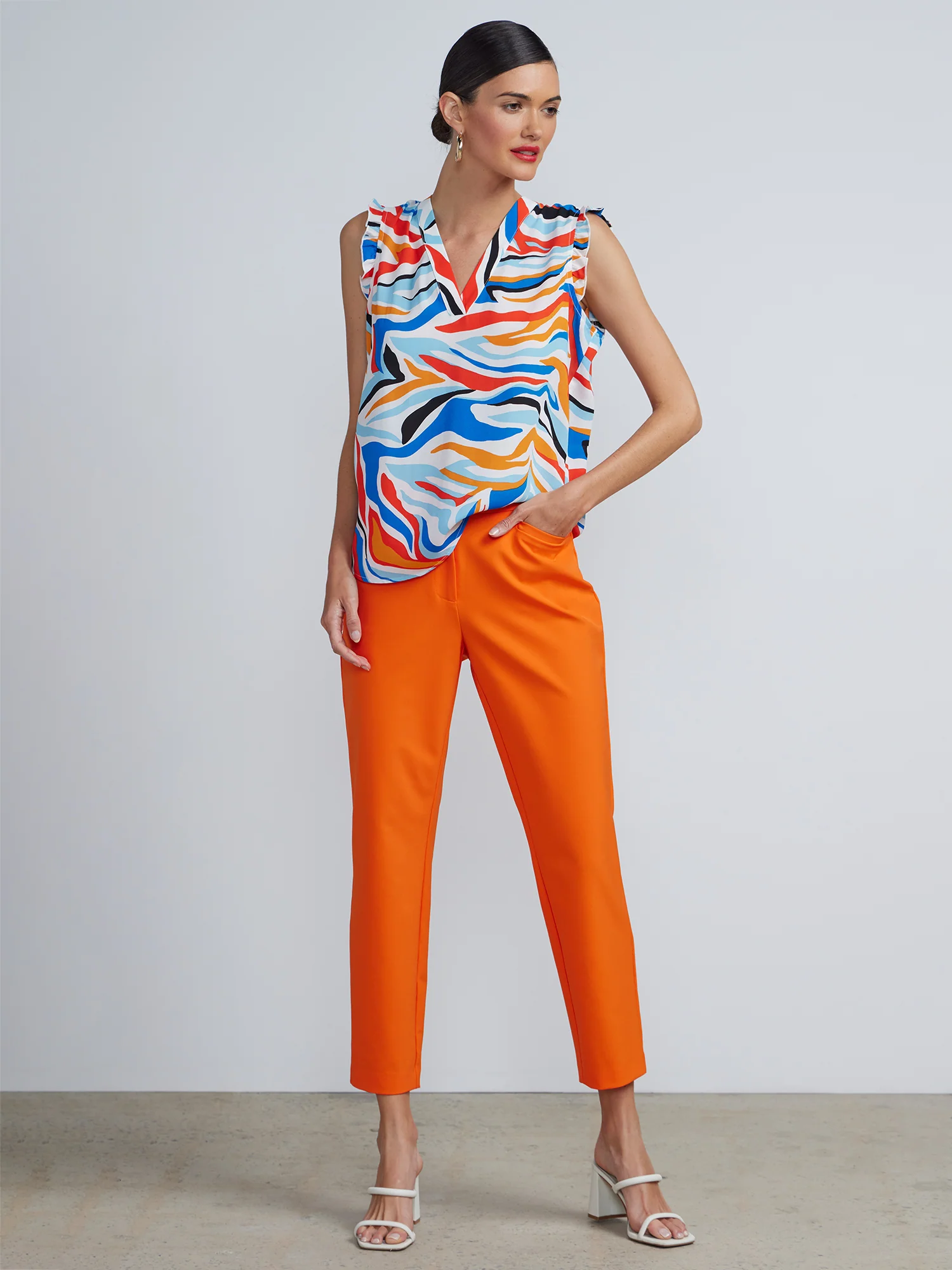 V-Neck Sleeveless Printed Top - Image 4