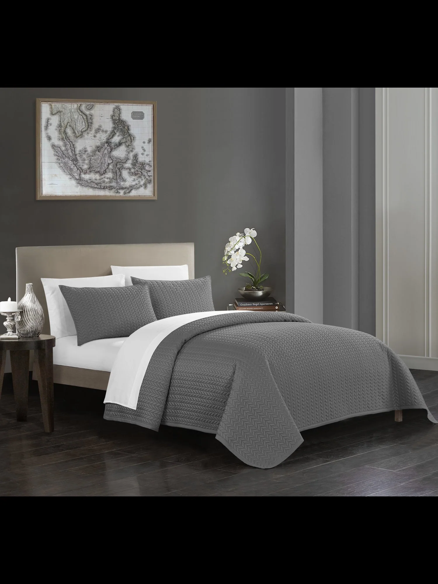 Weaverland Queen-Size 3-Piece Quilt Set - NY&C x Chic Home - Image 13