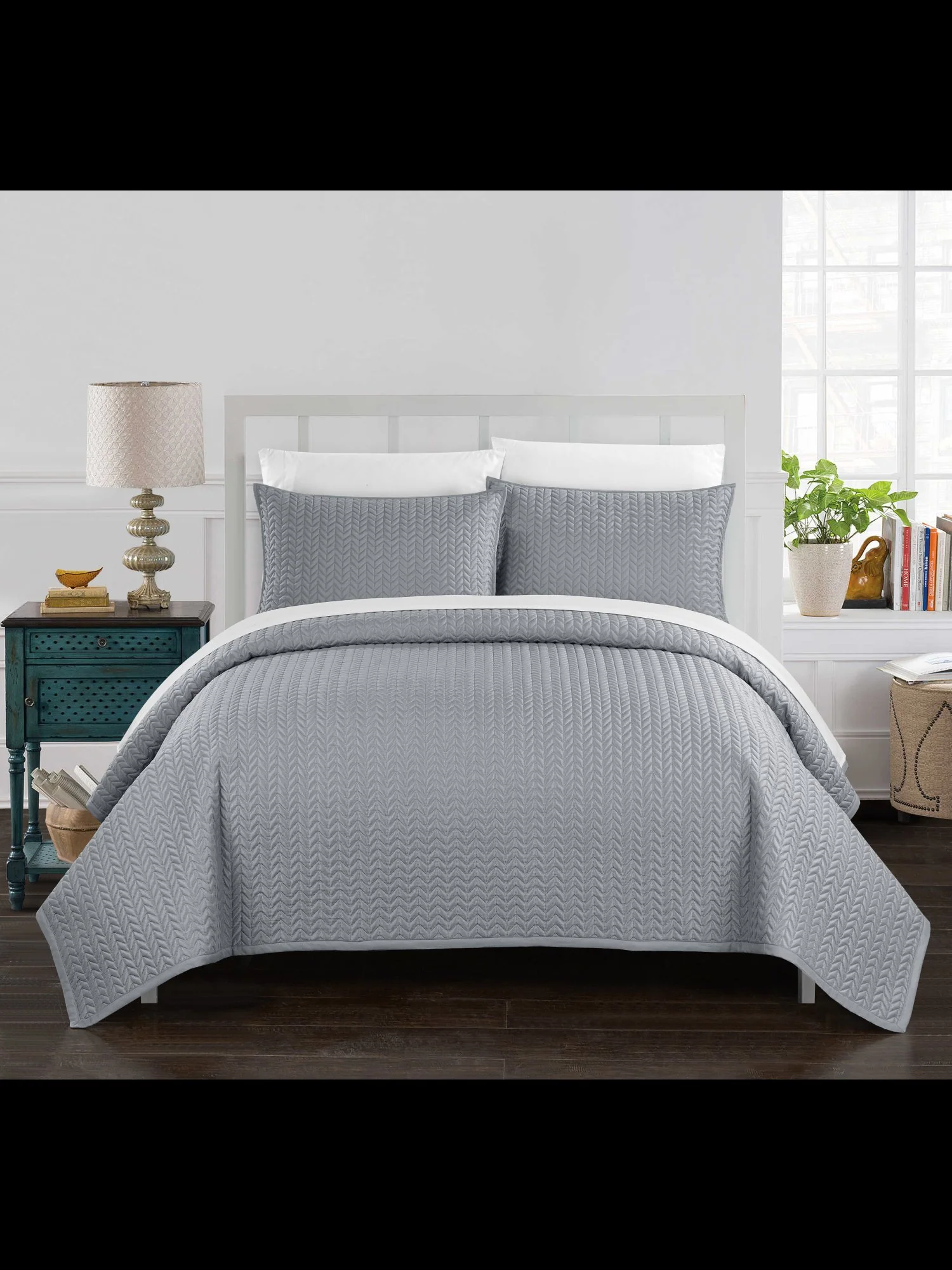Weaverland Queen-Size 3-Piece Quilt Set - NY&C x Chic Home - Image 7