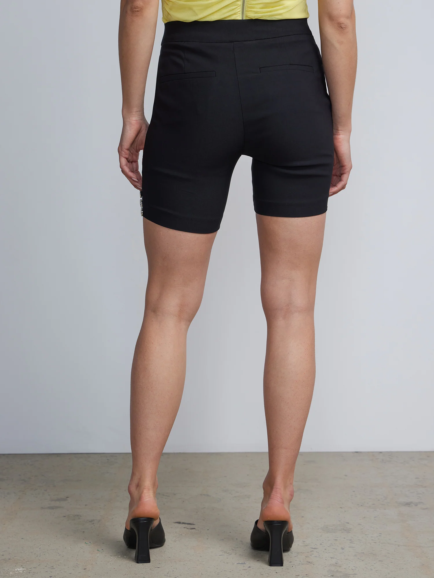 Whitney High-Waisted Pull-On 6-Inch Short - Image 4