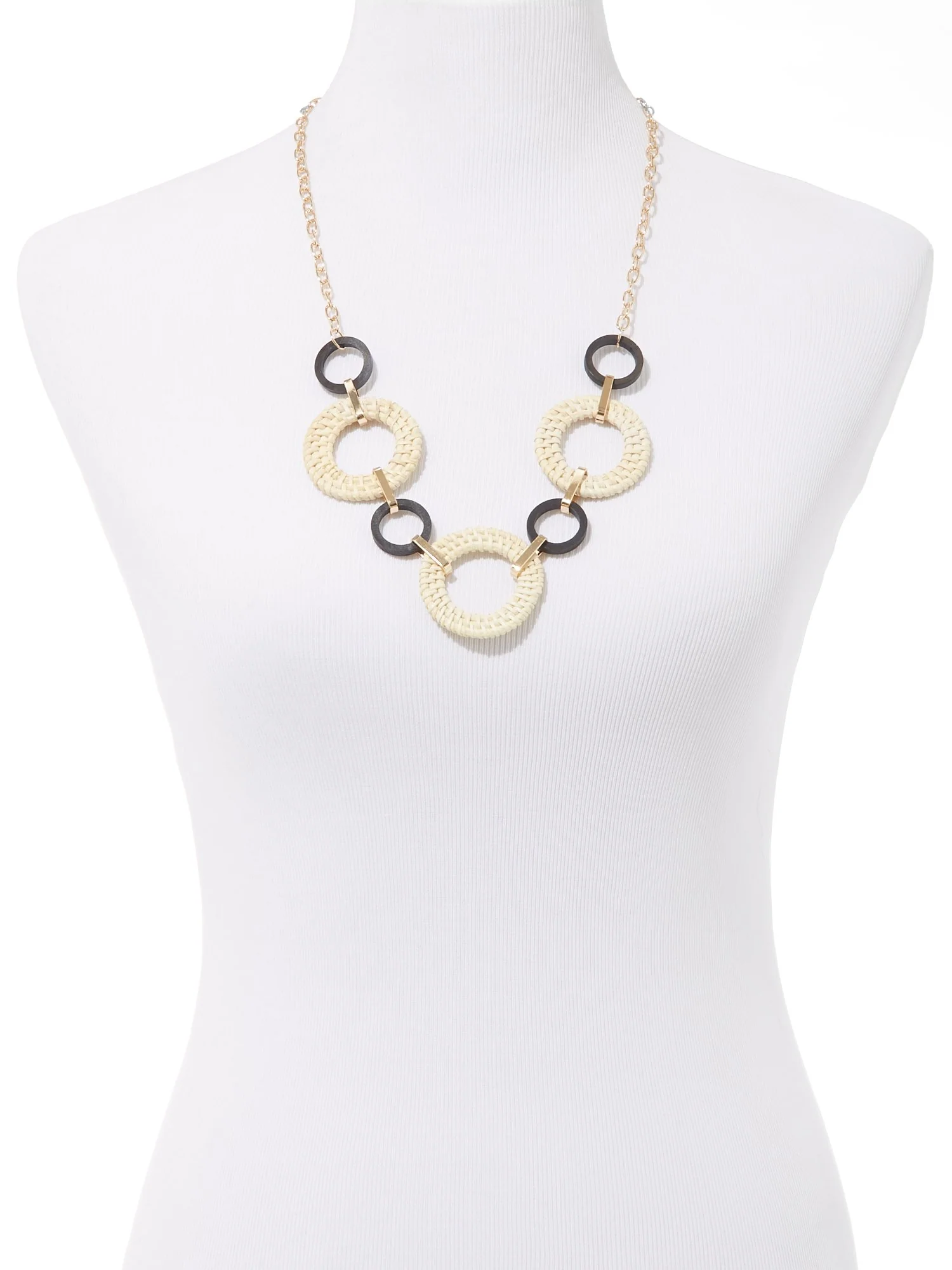 Wooden & Raffia Circle Link Necklace - Image 2